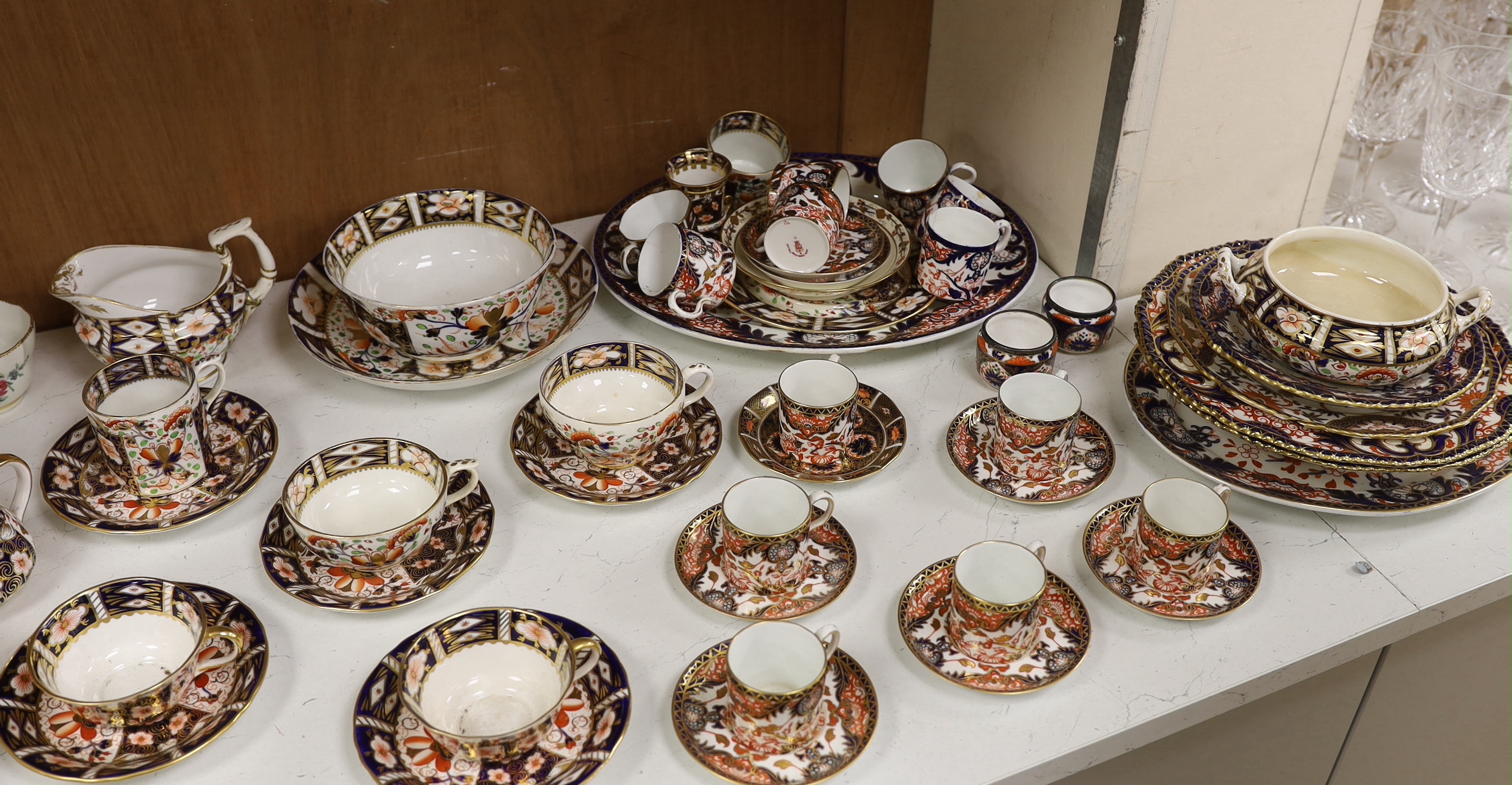 A Collection of Bloor period to Royal Crown Derby Imari pattern dinner and tea ware including dinner - Image 3 of 3