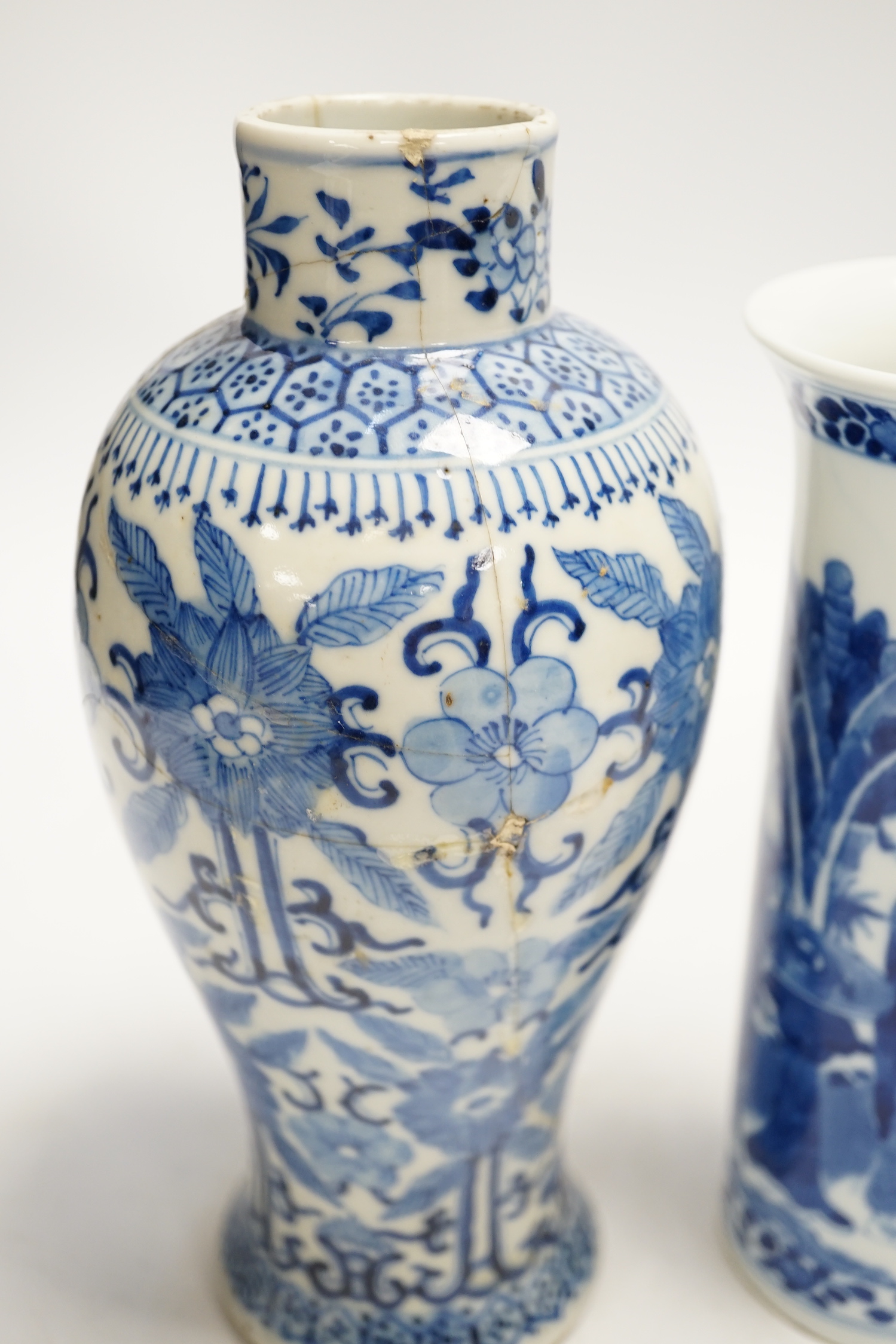 Two early 20th century Chinese blue and white vases, one restored, 23cm - Image 4 of 6