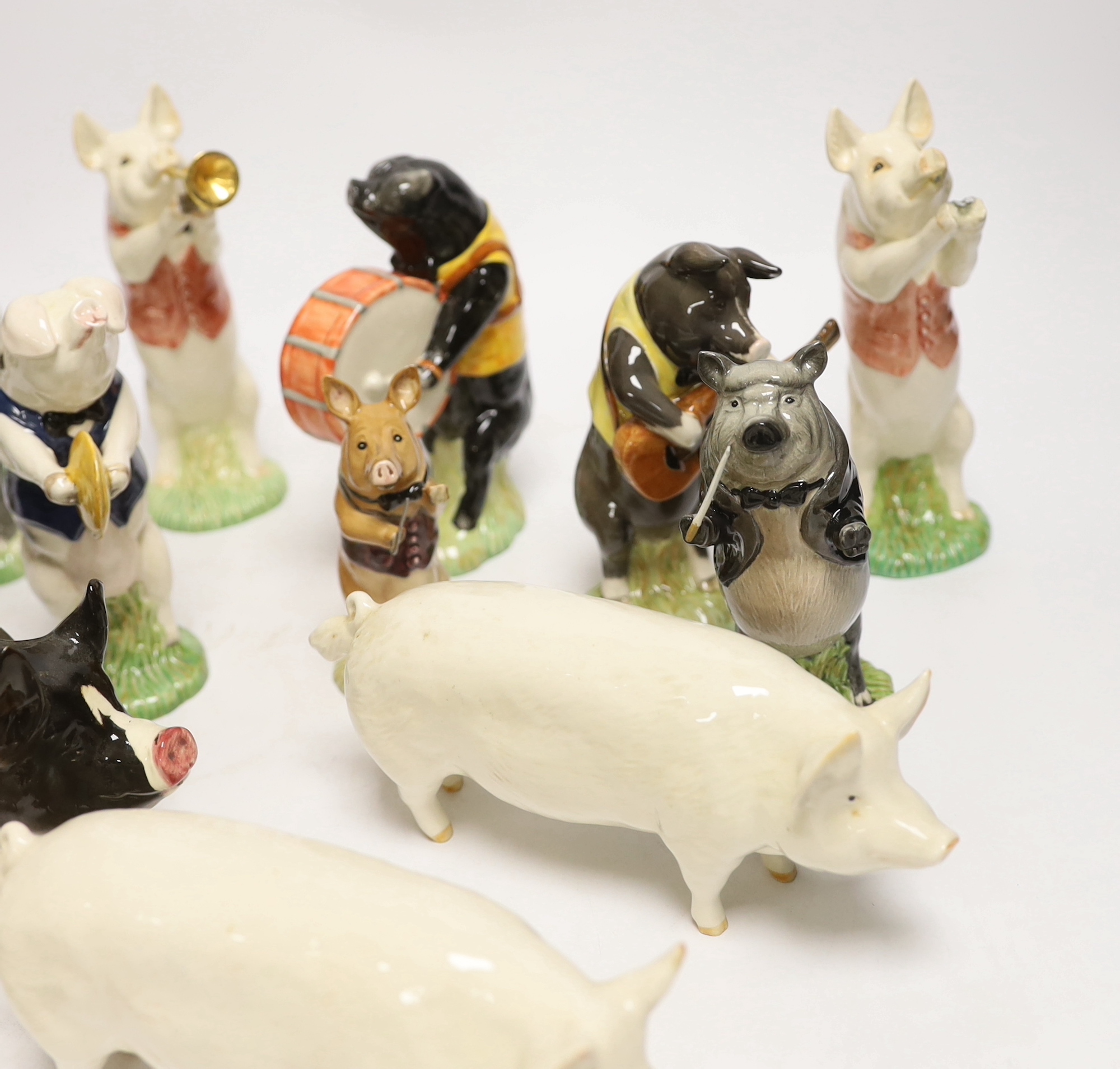 Five Beswick pigs and ten Beswick pig musician band figures - Image 2 of 10