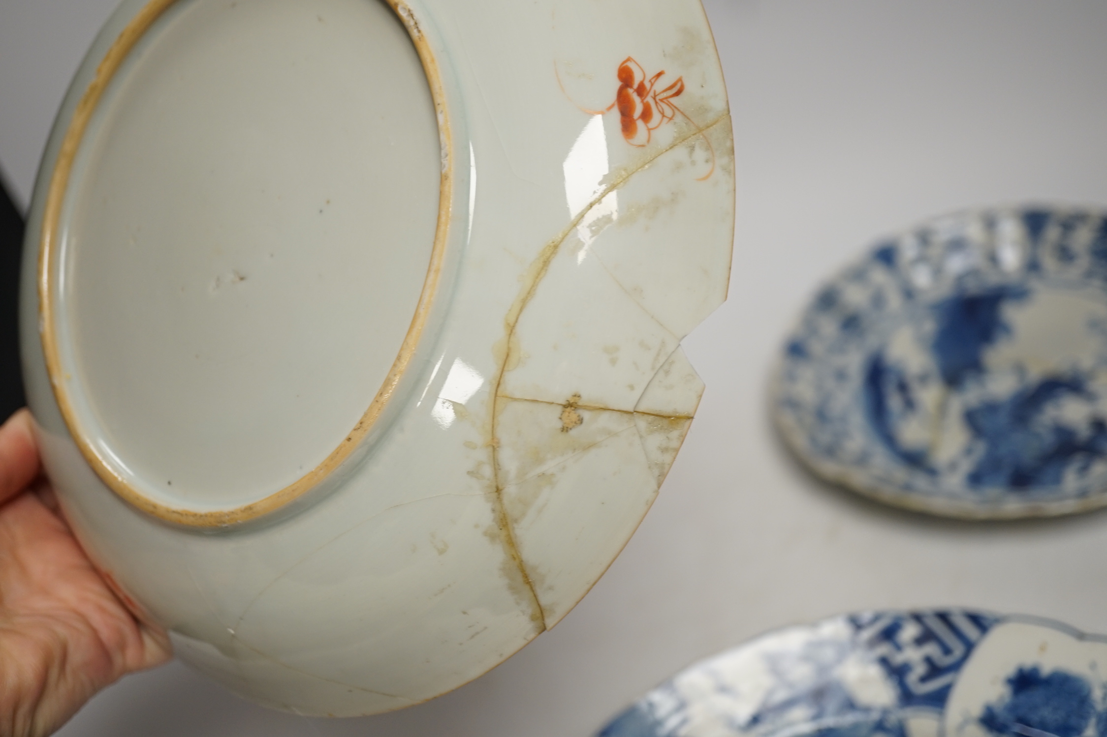 A Chinese blue and white ‘warriors’ bowl, Kangxi mark and period, a similar ‘hunting’ saucer dish, - Image 7 of 8