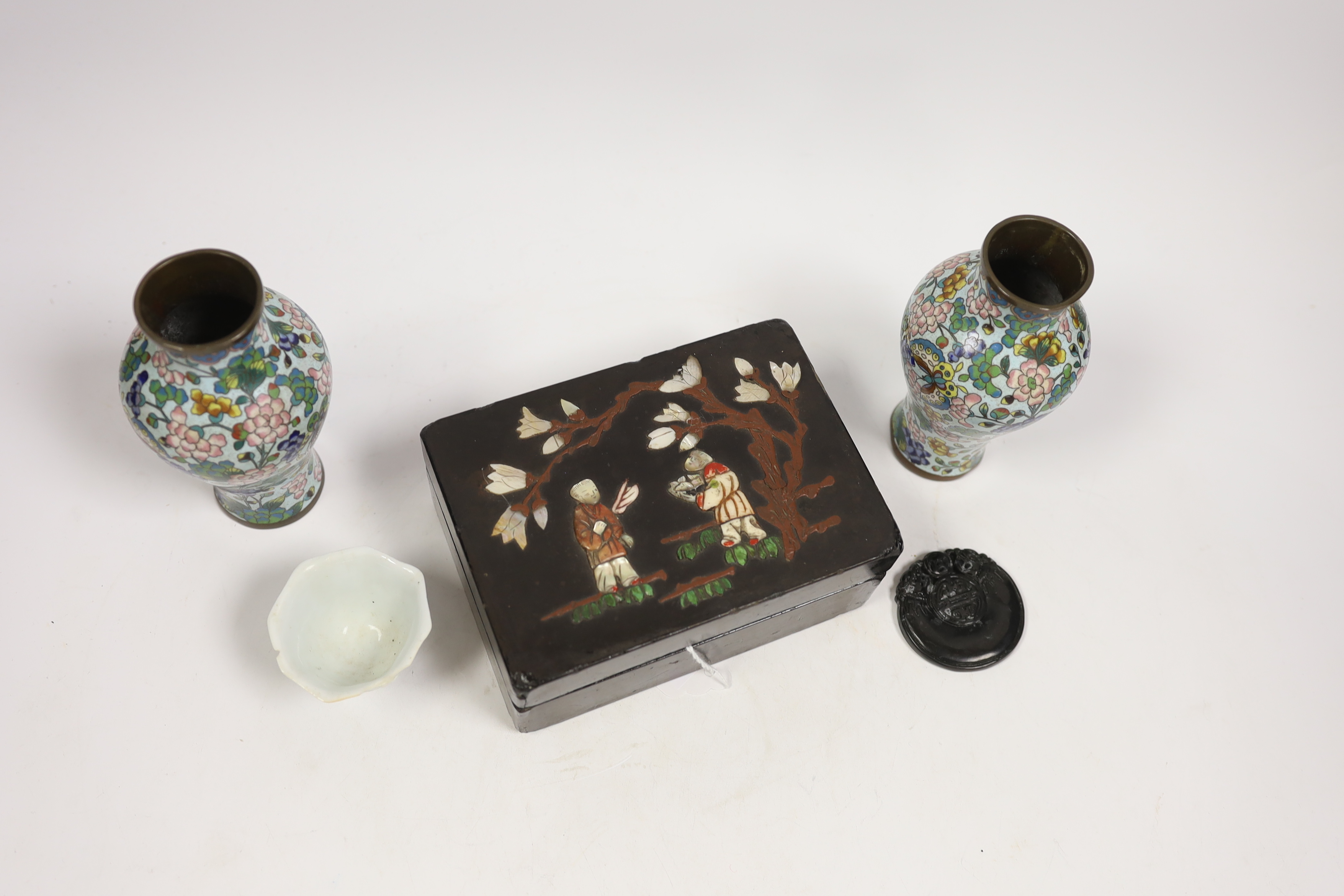 A pair of Chinese cloisonné enamel vases, 12.5cm, a lacquered box with mother of pearl inlay, a - Image 2 of 4