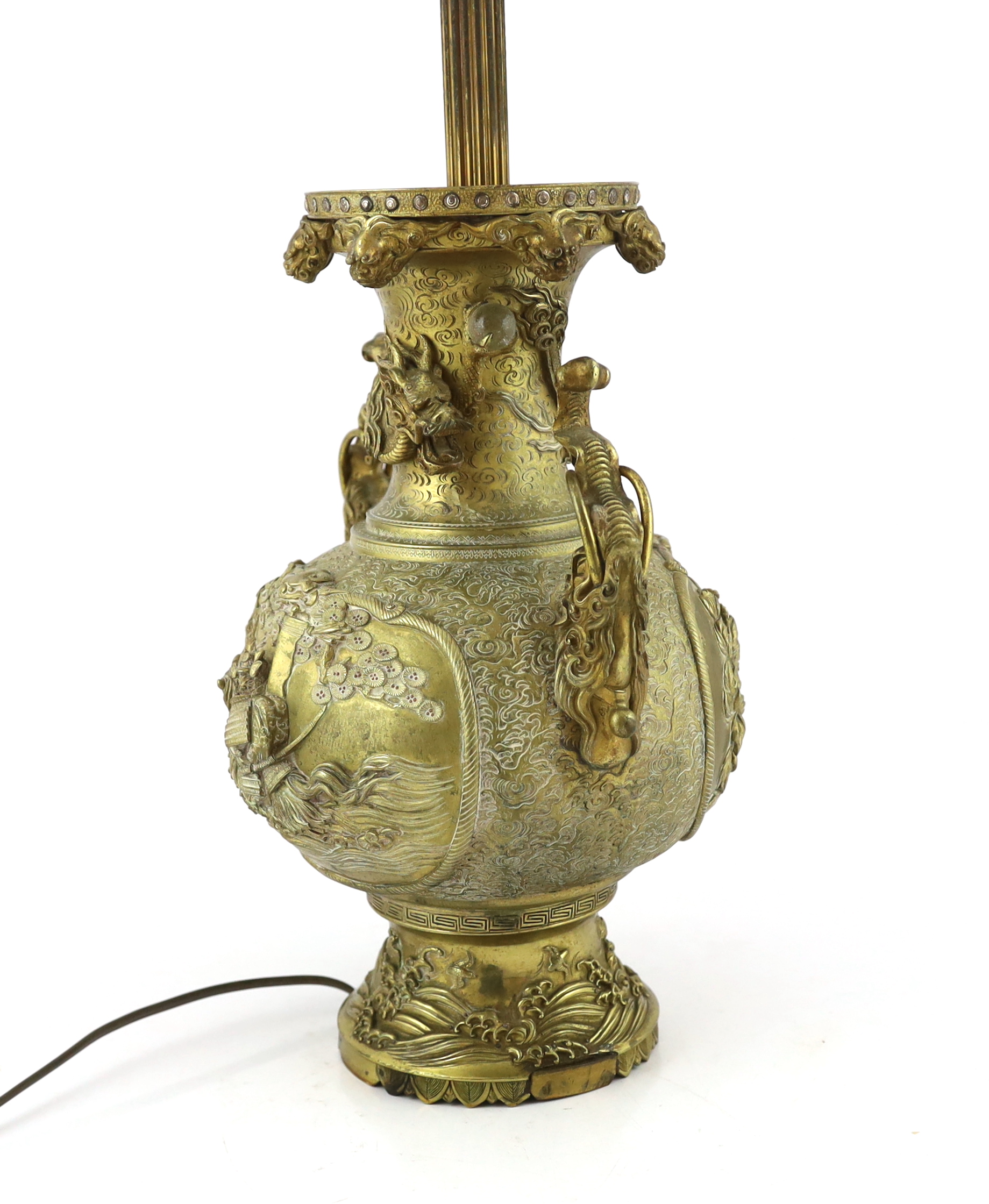 A Japanese gilt bronze 'Samurai' vase, early 20th century, later mounted as a lamp, cast and - Bild 3 aus 5