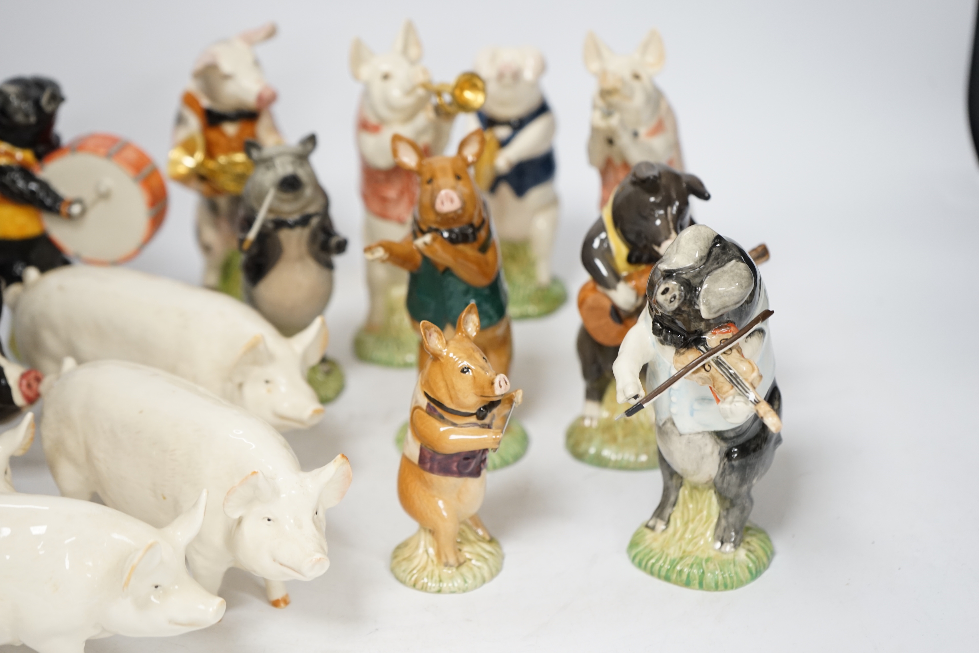 Five Beswick pigs and ten Beswick pig musician band figures - Image 7 of 10