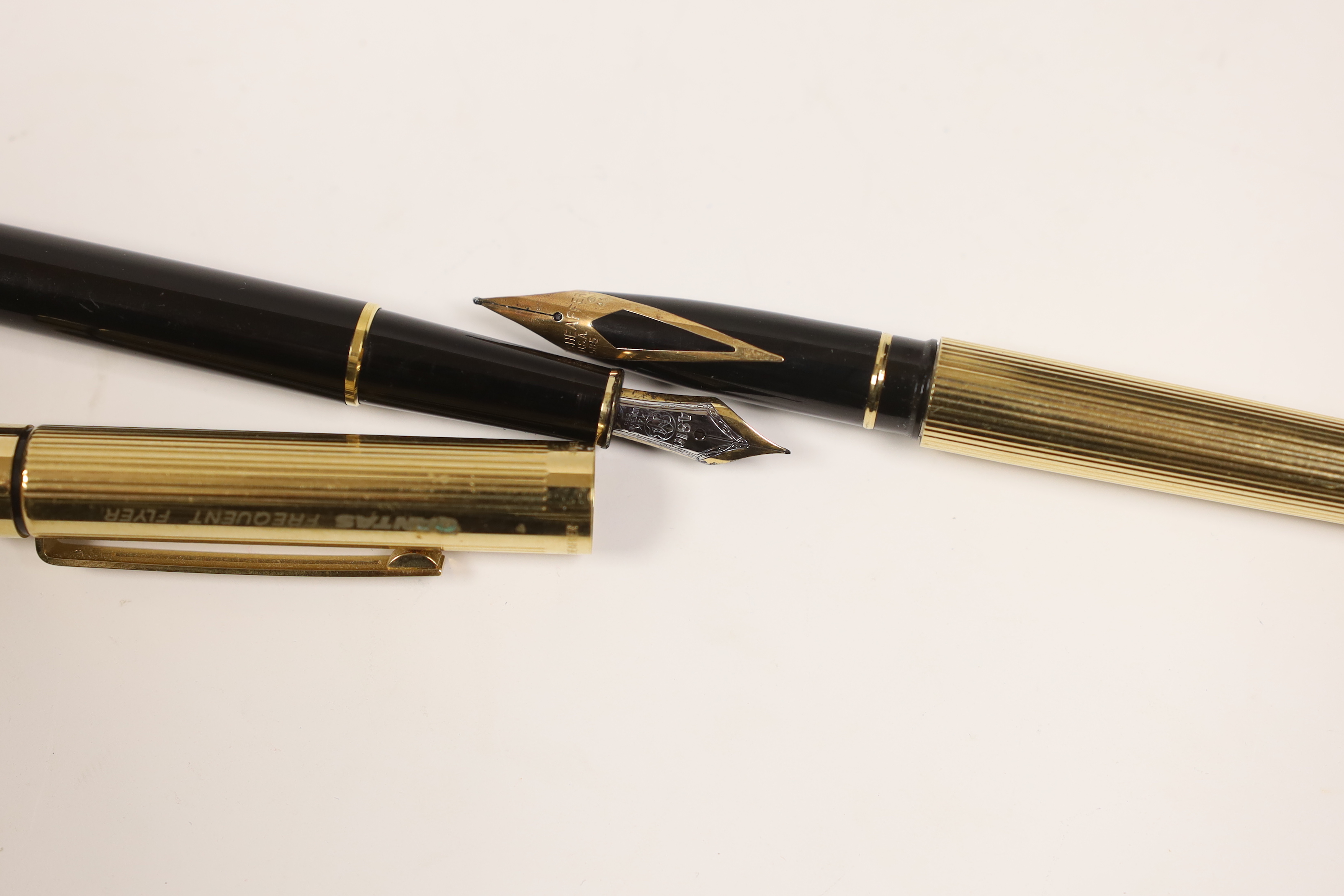 A Montblanc fountain pen and a promotional Qantas ‘Frequent Flyer’ pen - Image 2 of 2