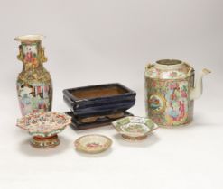Five Chinese ceramic Meiji items; a teapot, 13.5cm, three small dishes and a planter