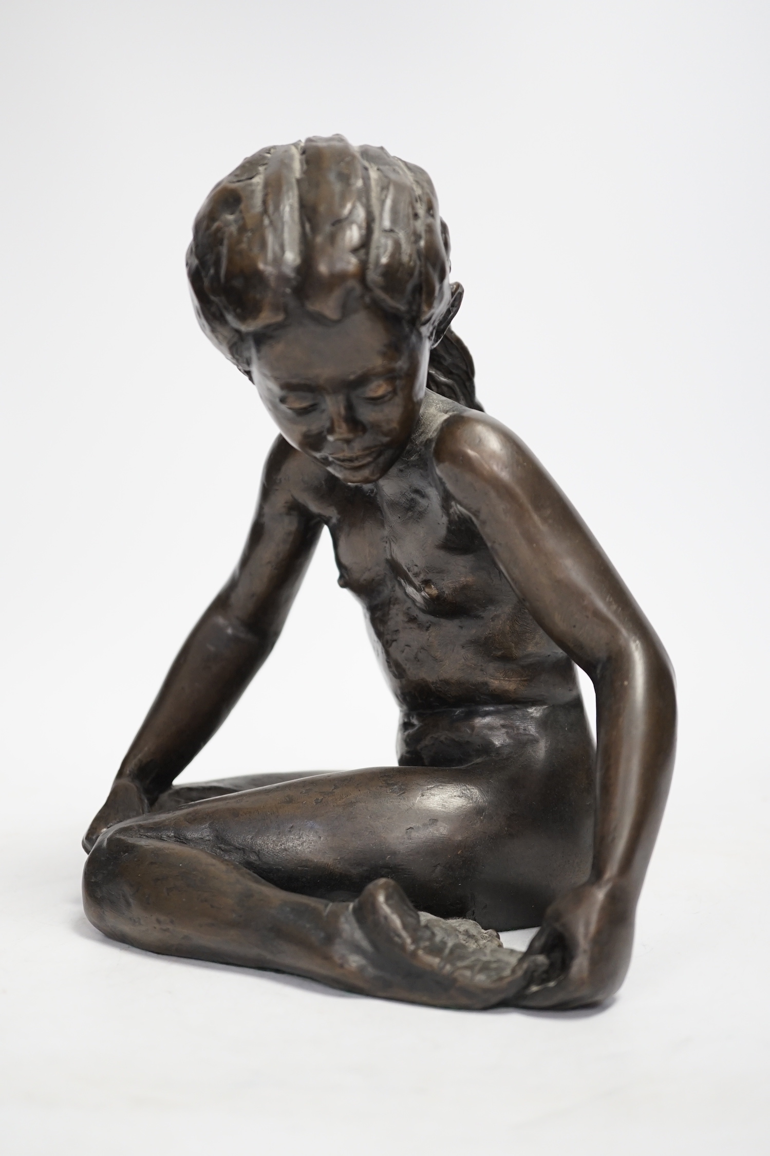 Tom Greenshields, contemporary resin sculpture, Lara in garden, 20cm high - Image 2 of 4