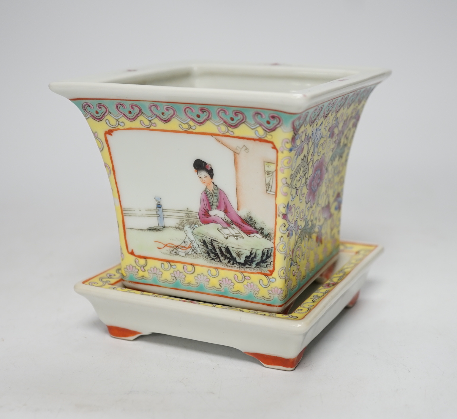 A Chinese yellow ground famille rose planter and underdish, Qianlong mark, Republic period, 11.5cm