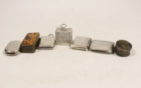 Four assorted silver vesta cases, a silver pill box, Dutch white metal pill box and a horn snuff