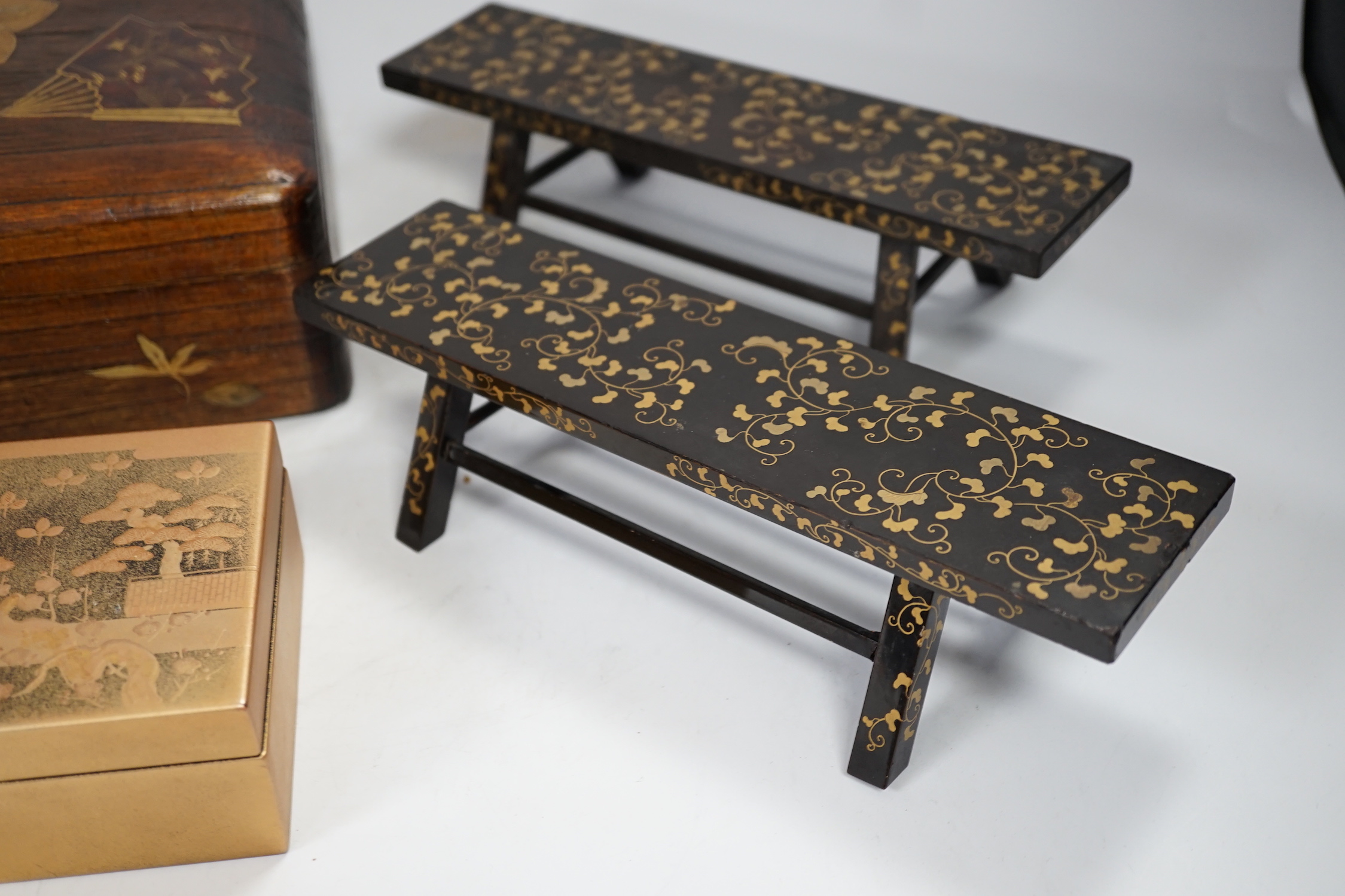 A group of Japanese lacquer wares, comprising pair of miniature benches and two boxes, Meiji - Image 5 of 6