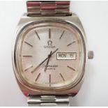 A gentleman's 1980's stainless steel Omega Seamaster quartz wrist watch, with day date aperture,