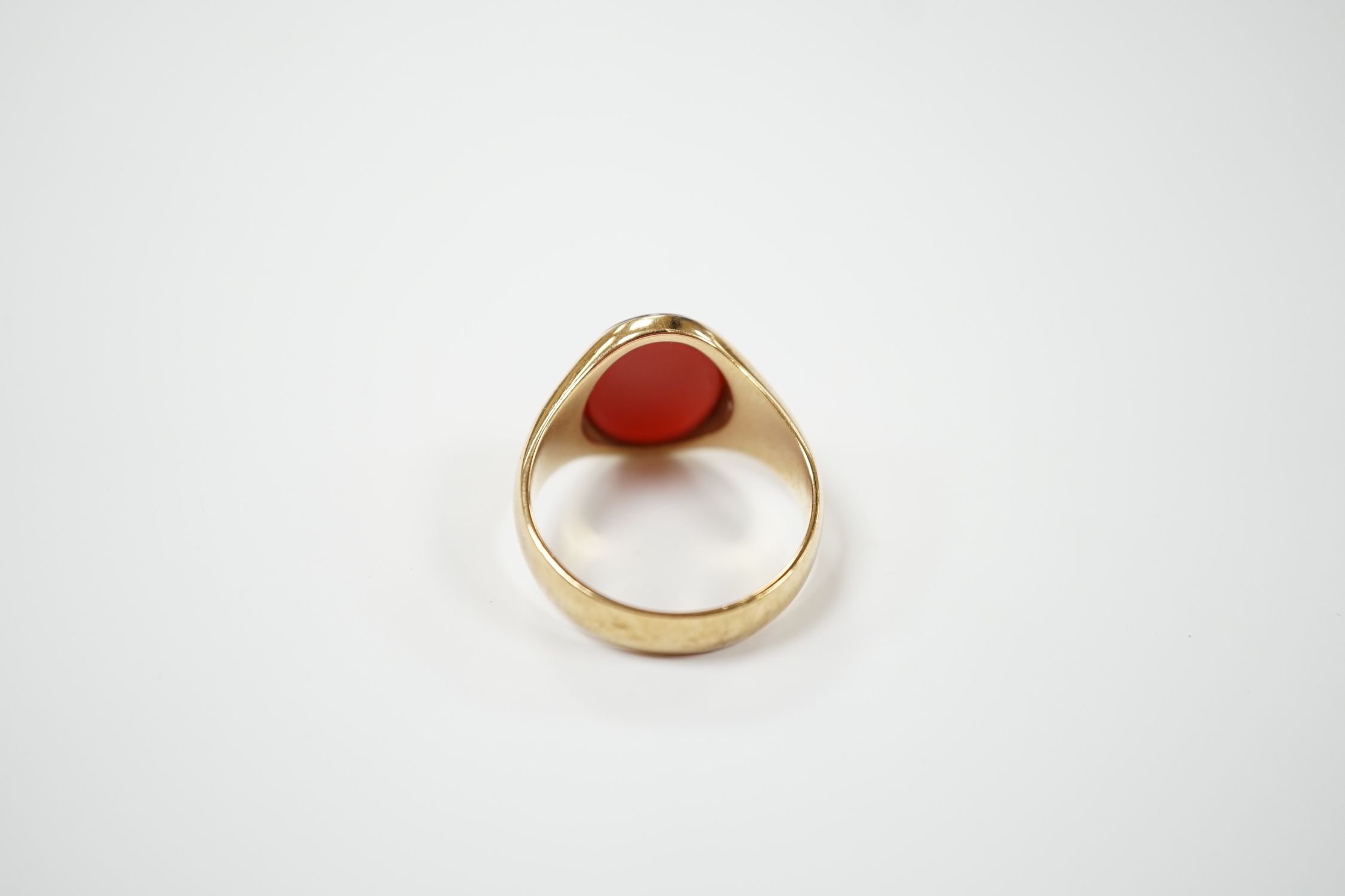 A 9ct gold and single stone oval carnelian set signet ring, size W, gross weight 8.7 grams. - Image 3 of 3