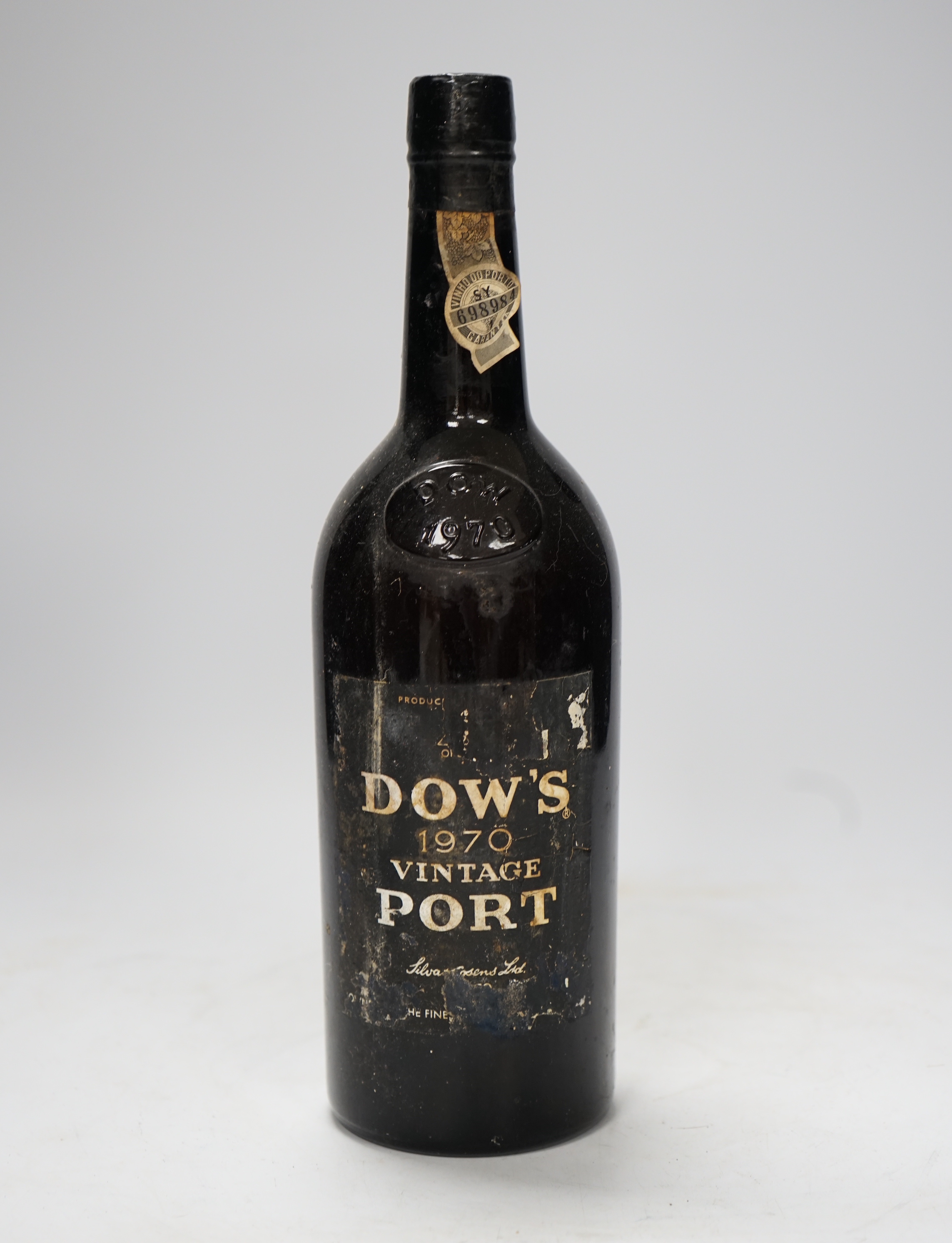 Seventeen bottles of Dows Vintage Port - nine 1970, eight 1975