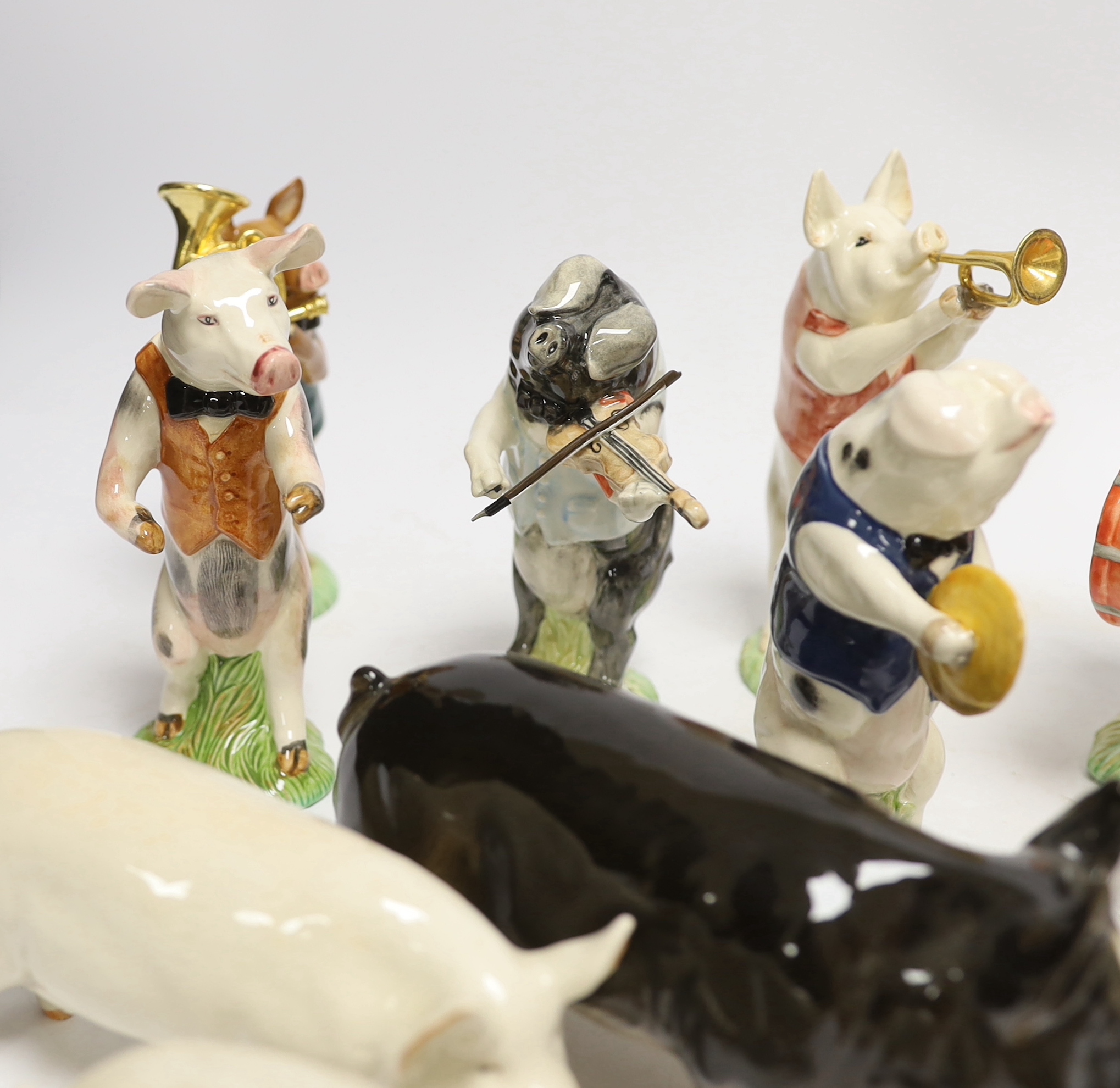 Five Beswick pigs and ten Beswick pig musician band figures - Image 3 of 10
