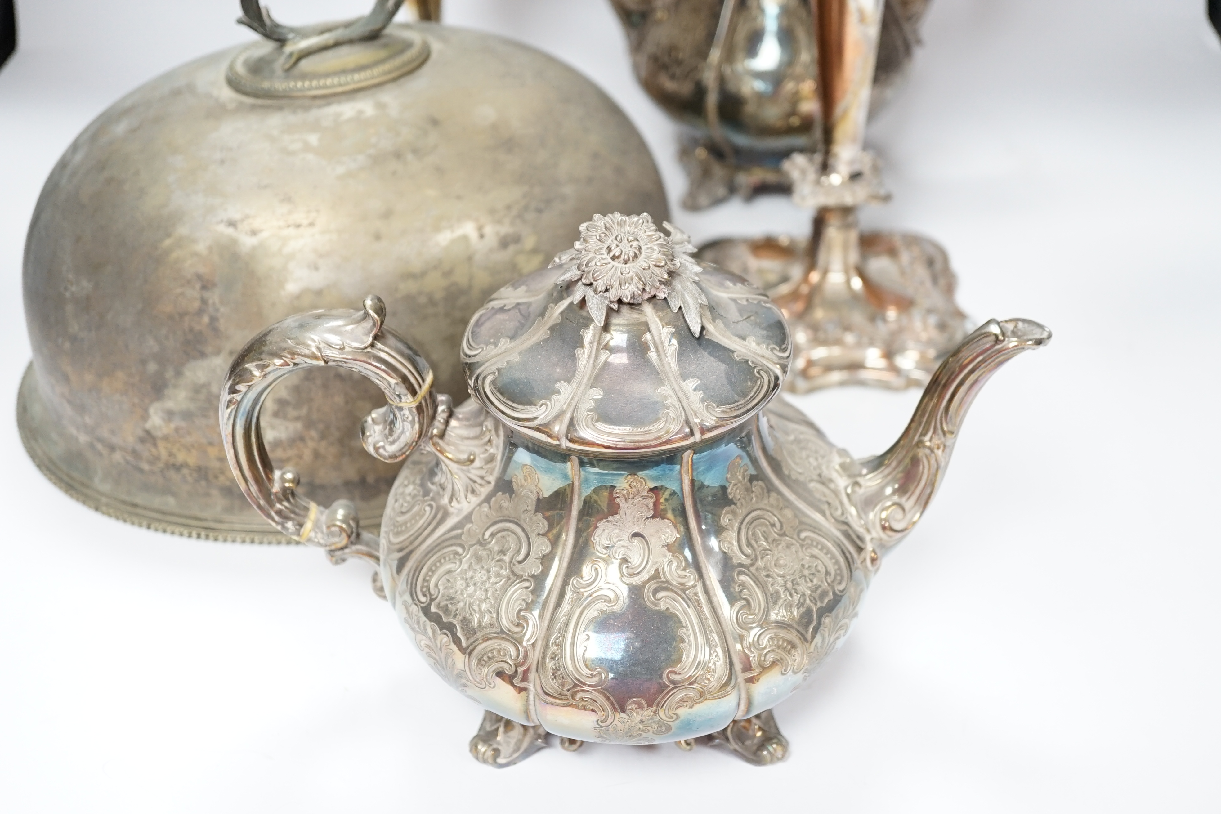 A quantity of silver plated wares to include a three piece tea set, tureen cover and pair of - Image 4 of 10
