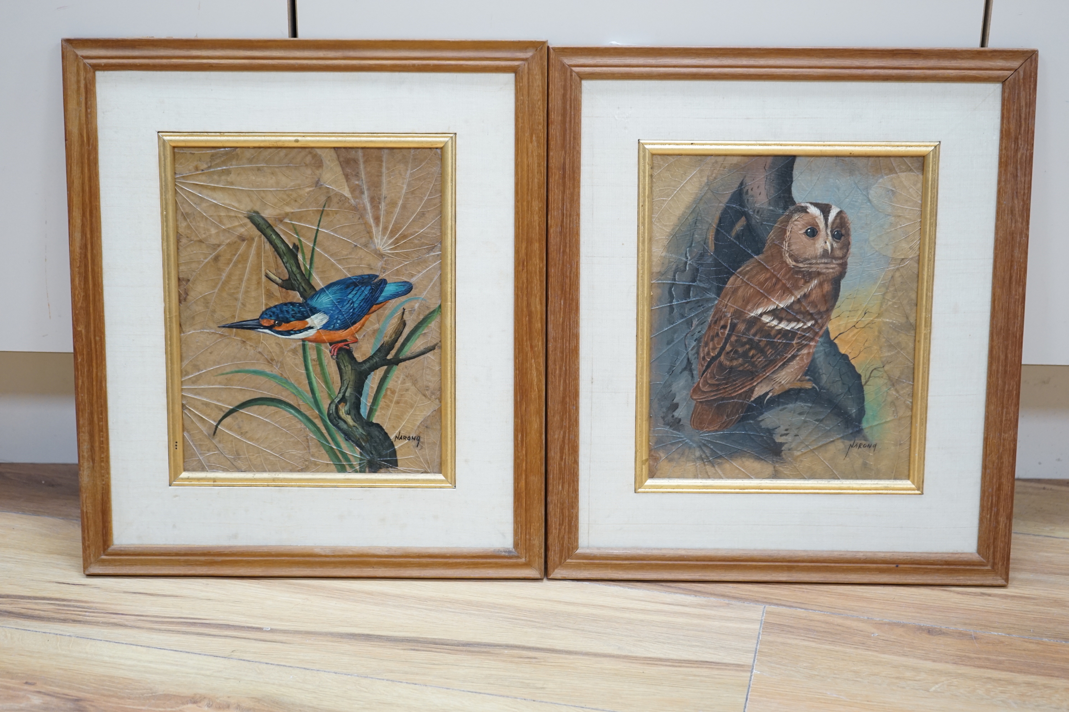 Narong, pair of Thai oil paintings on leaves, Kingfisher and Tawny owl, each signed, 24 x 20cm - Image 4 of 7