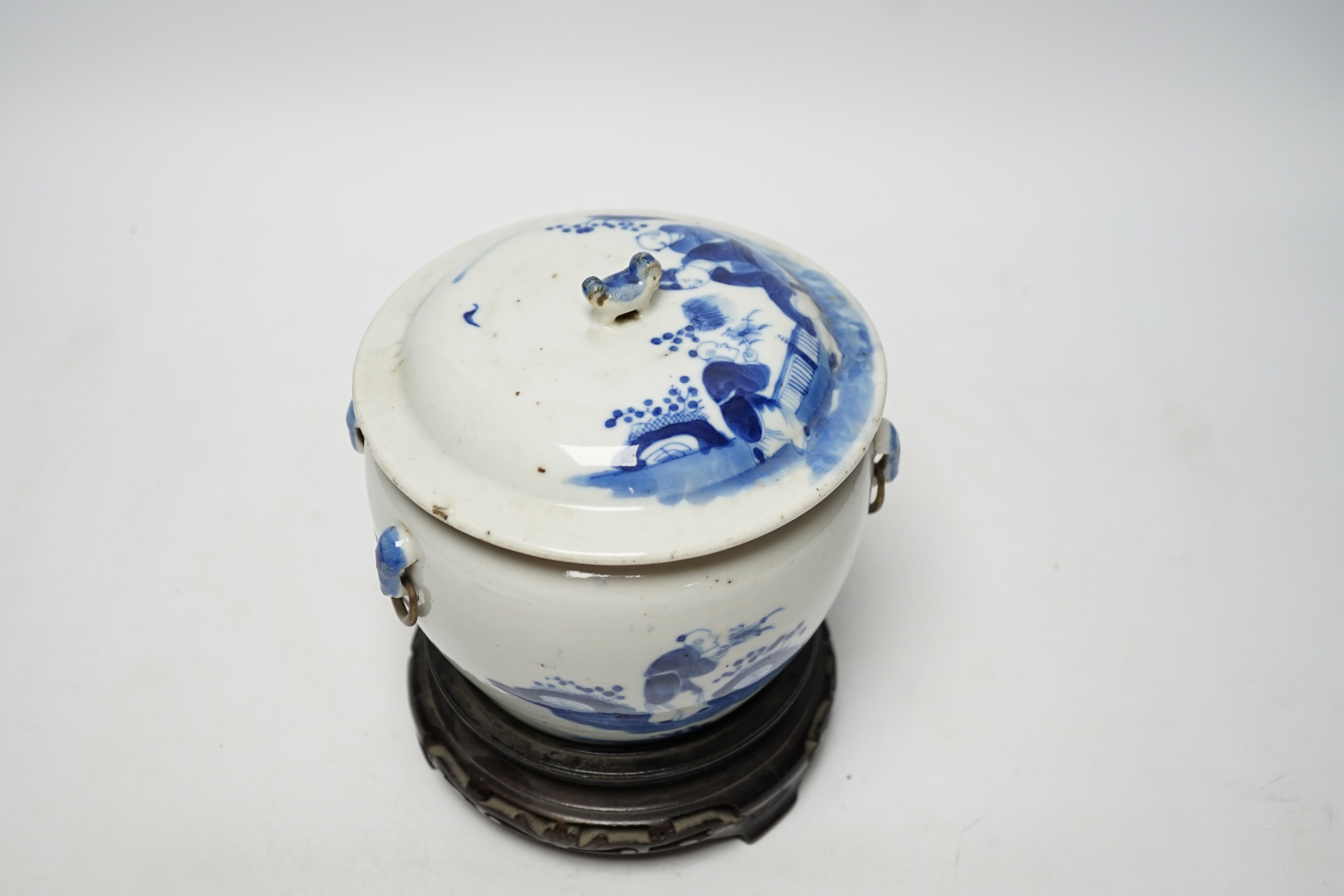 A Chinese Straits blue and white bowl and cover, kamcheng, late 19th century, with twin handles, - Image 5 of 7