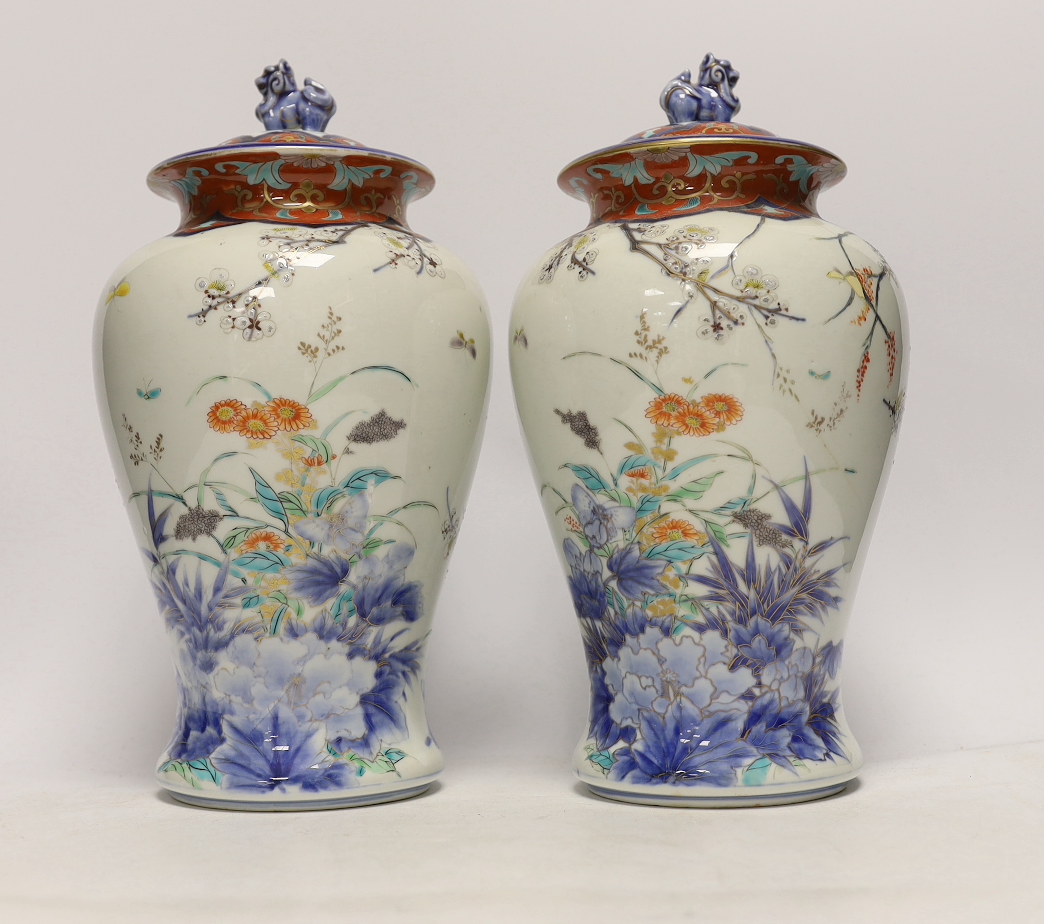 A pair of Japanese Imari vases and covers, by Fukugawa, koransha mark, 32cm high - Image 2 of 6