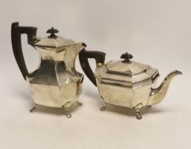 A George VI silver teapot and matching hot water pot by Viners Ltd, Sheffield, 1947/48, gross weight