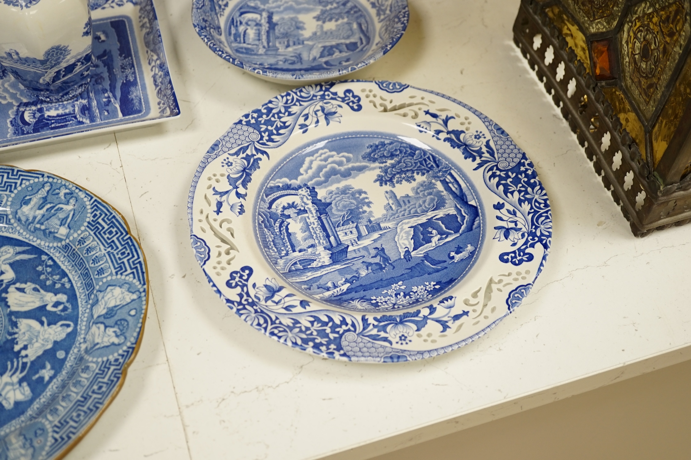 A collection of mostly Copeland Spode 'Italian' blue and white china - Image 4 of 6