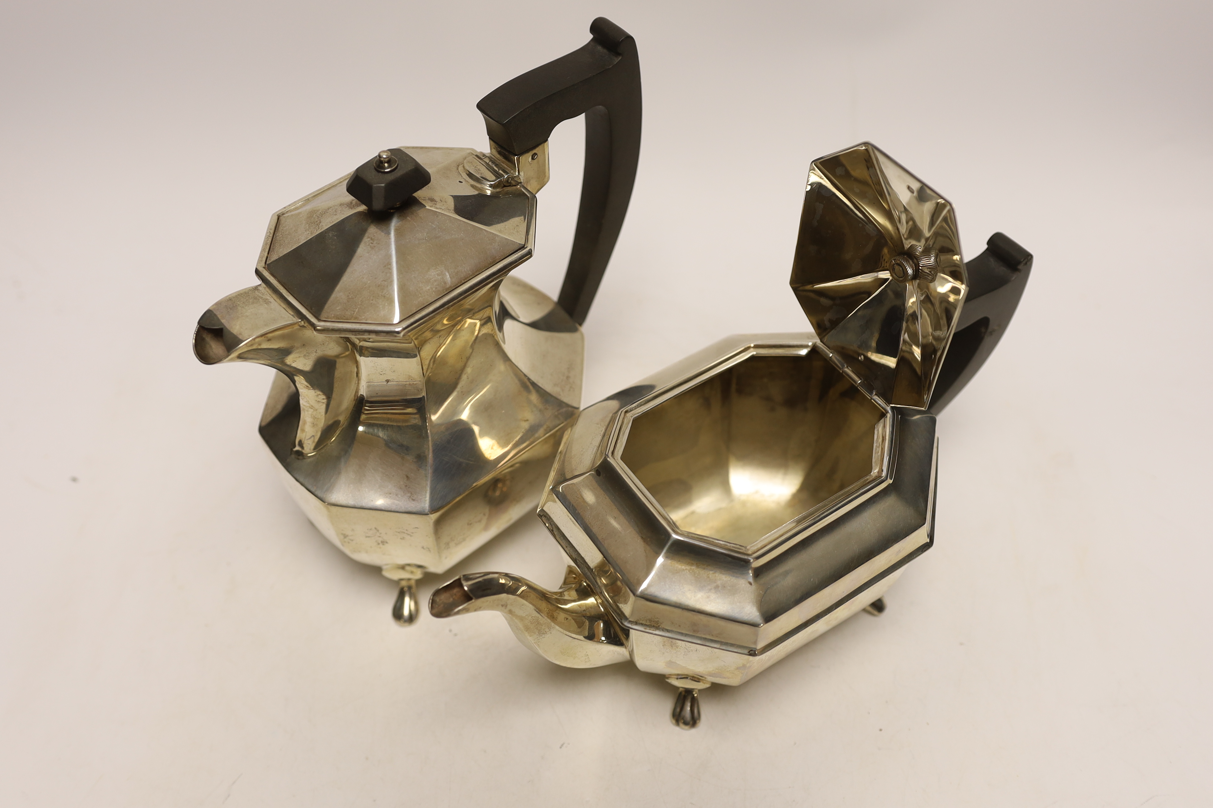 A George VI silver teapot and matching hot water pot by Viners Ltd, Sheffield, 1947/48, gross weight - Image 3 of 3