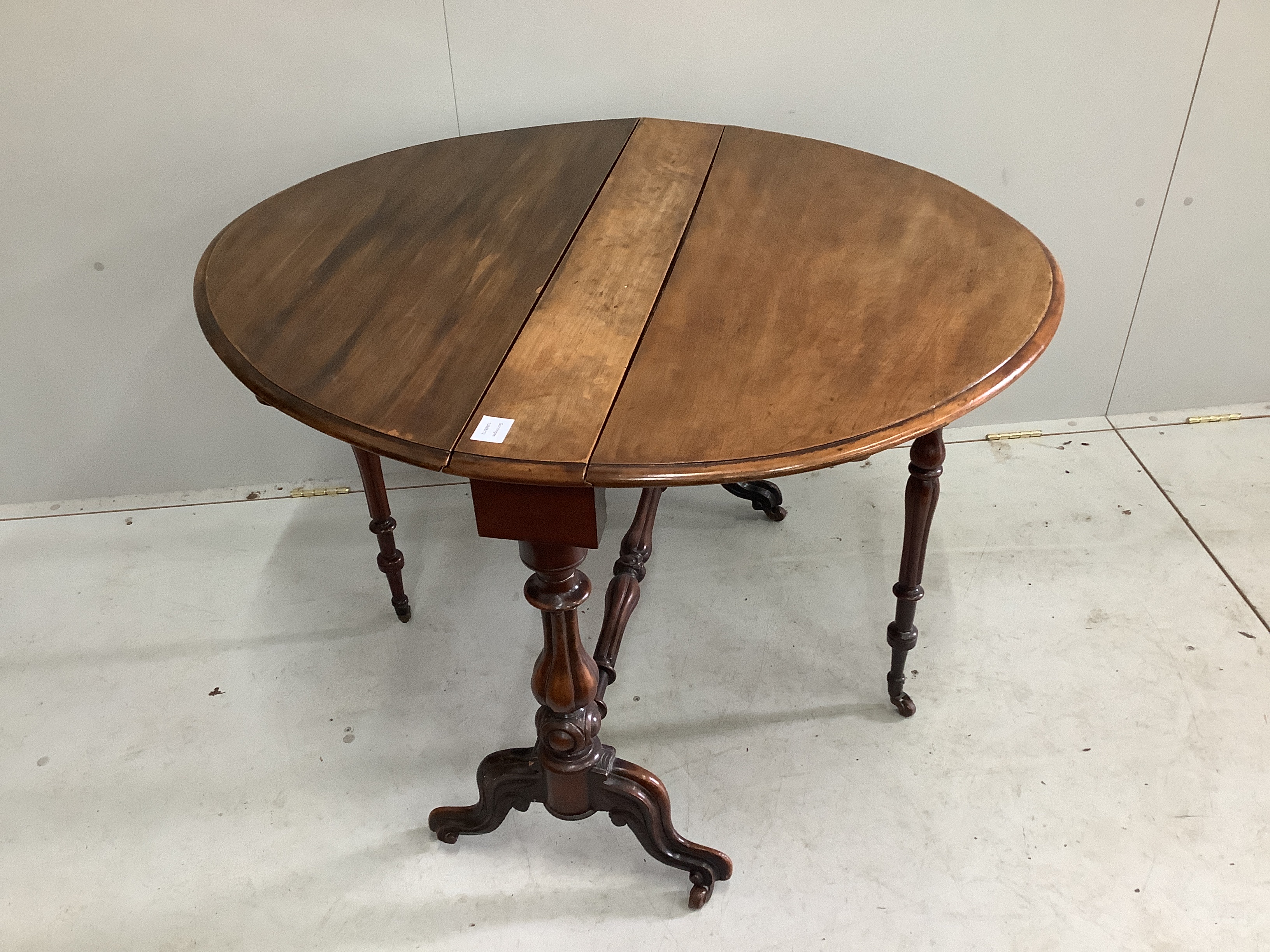 A Victorian walnut oval Sutherland table, width 89cm, height 71cm - Image 2 of 2