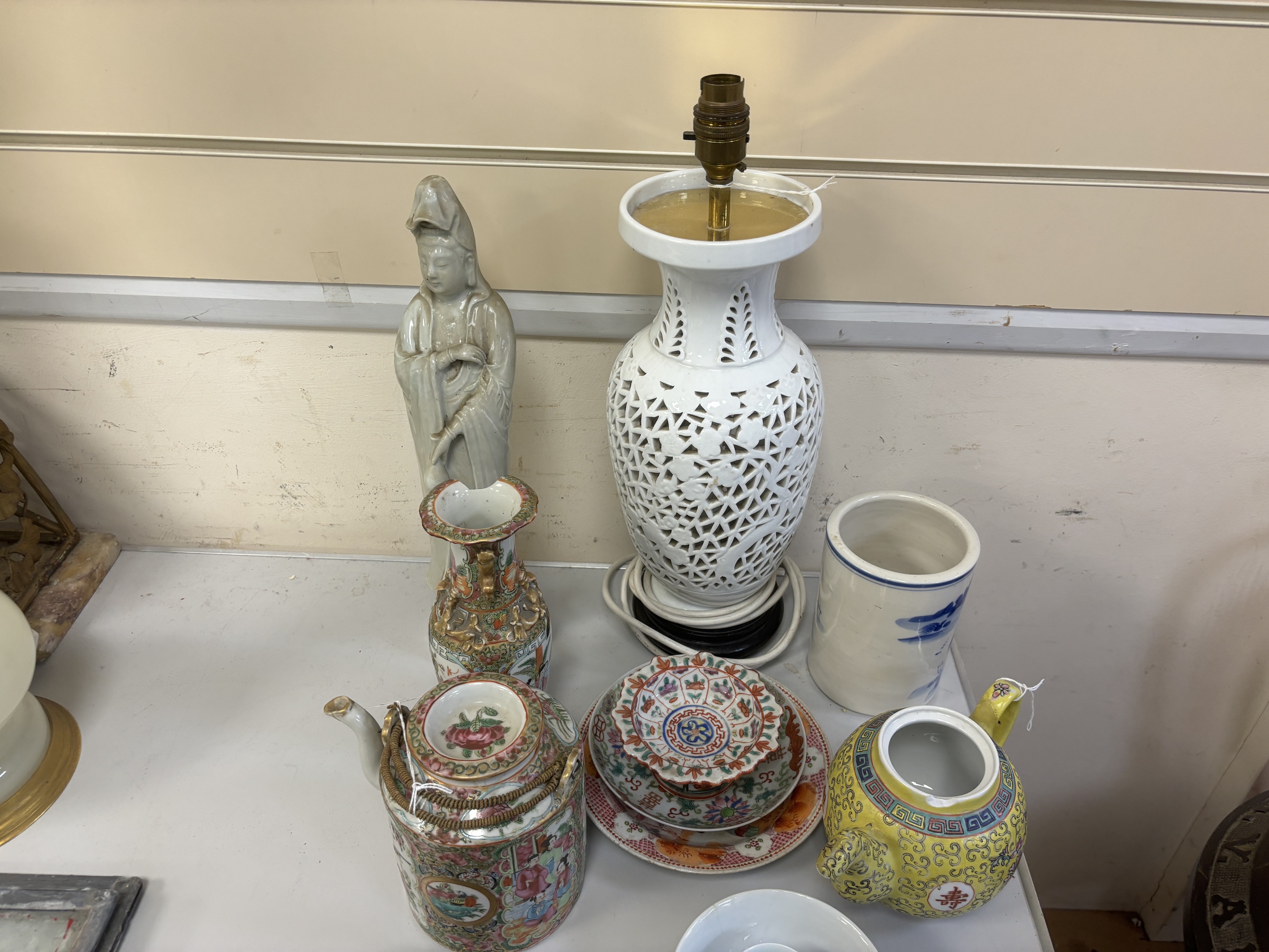 Various Chinese ceramics including some Meiji items; a teapot, 13.5cm, three small dishes and a - Image 5 of 6