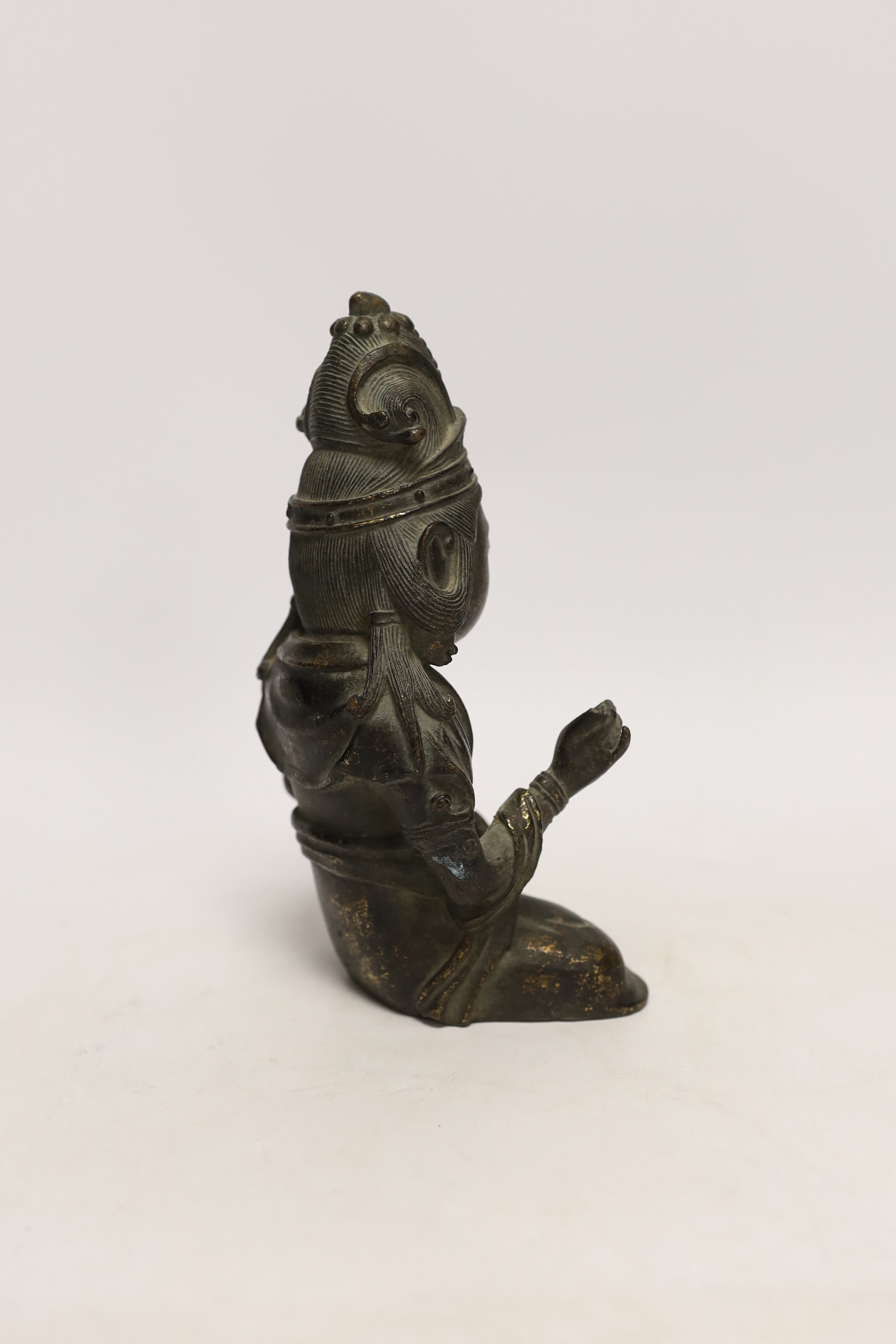A Chinese bronze figure of Bodhisattva, 20cm high - Image 2 of 4