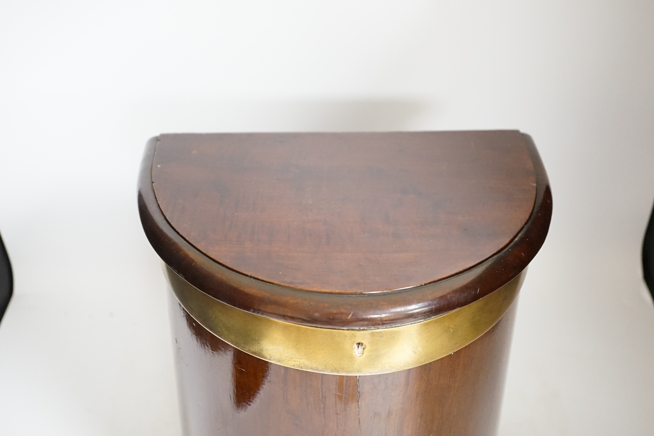A late Georgian brass bound mahogany box / case, no key - Image 2 of 4
