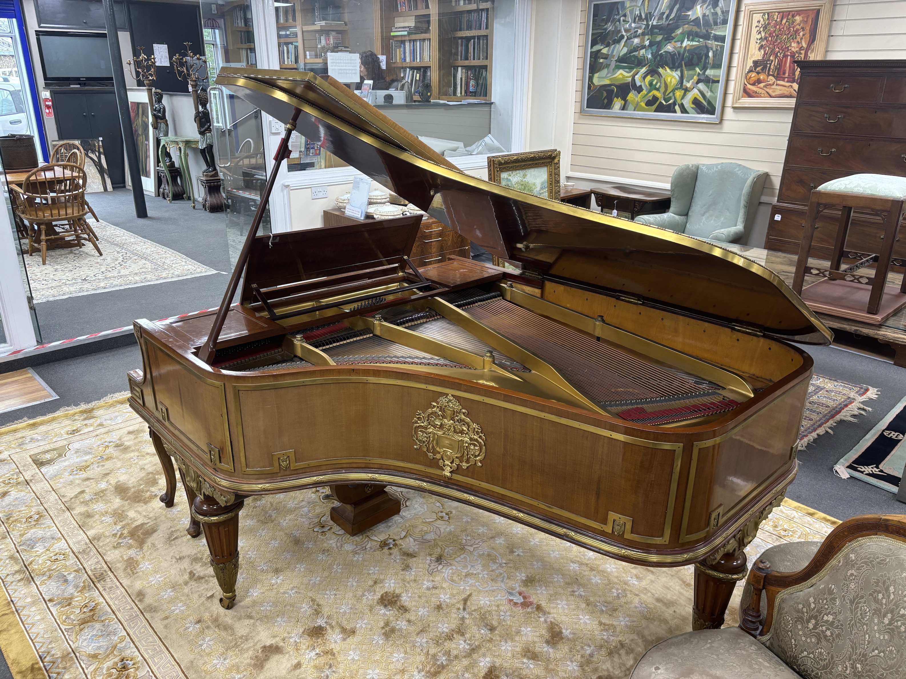 An Erard Louis XVI style mahogany and ormolu mounted boudoir grand piano, c1910 (ivory keys), length - Bild 4 aus 6