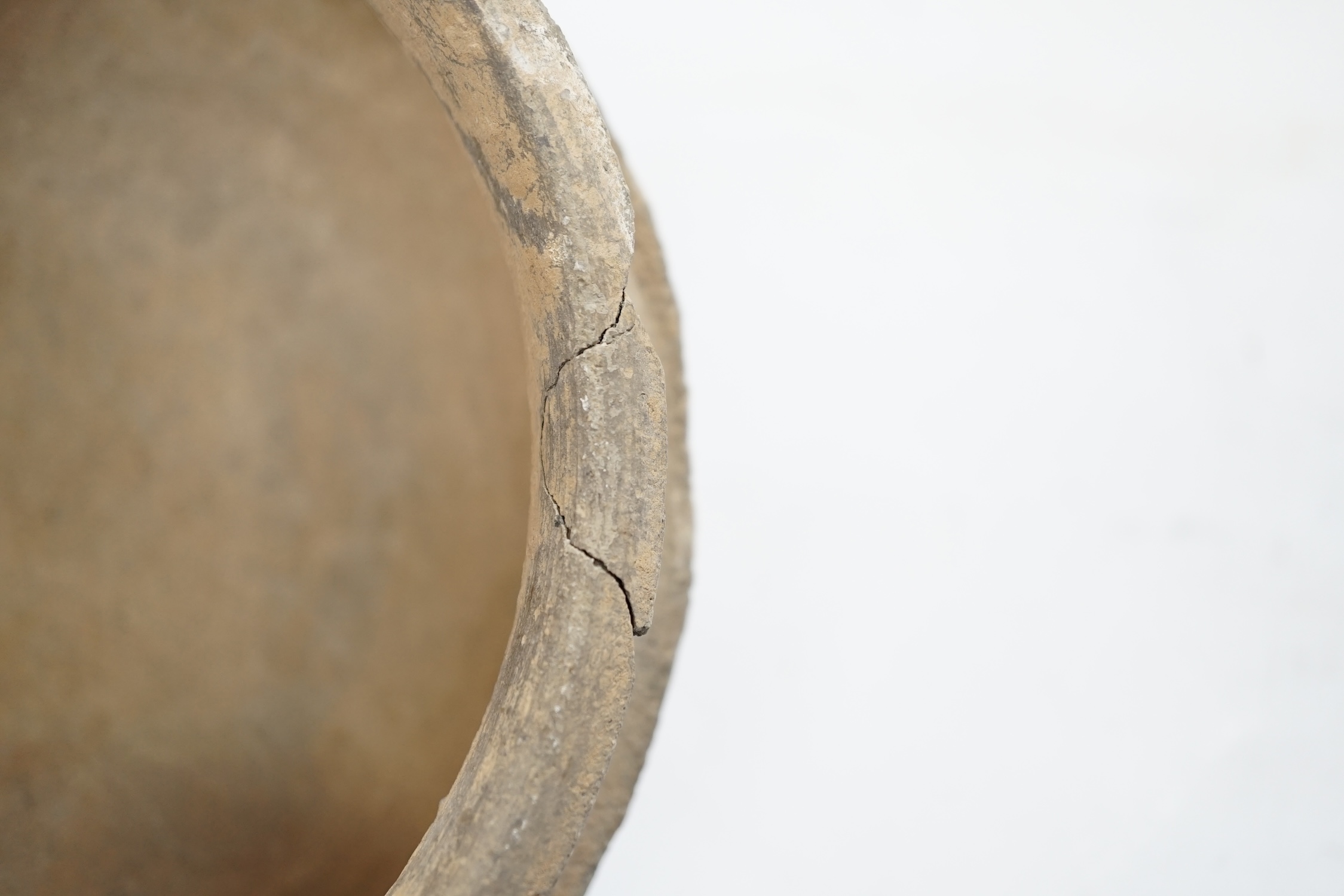 A Chinese grey pottery bowl, probably Warring States, 19cm diameter - Image 4 of 4