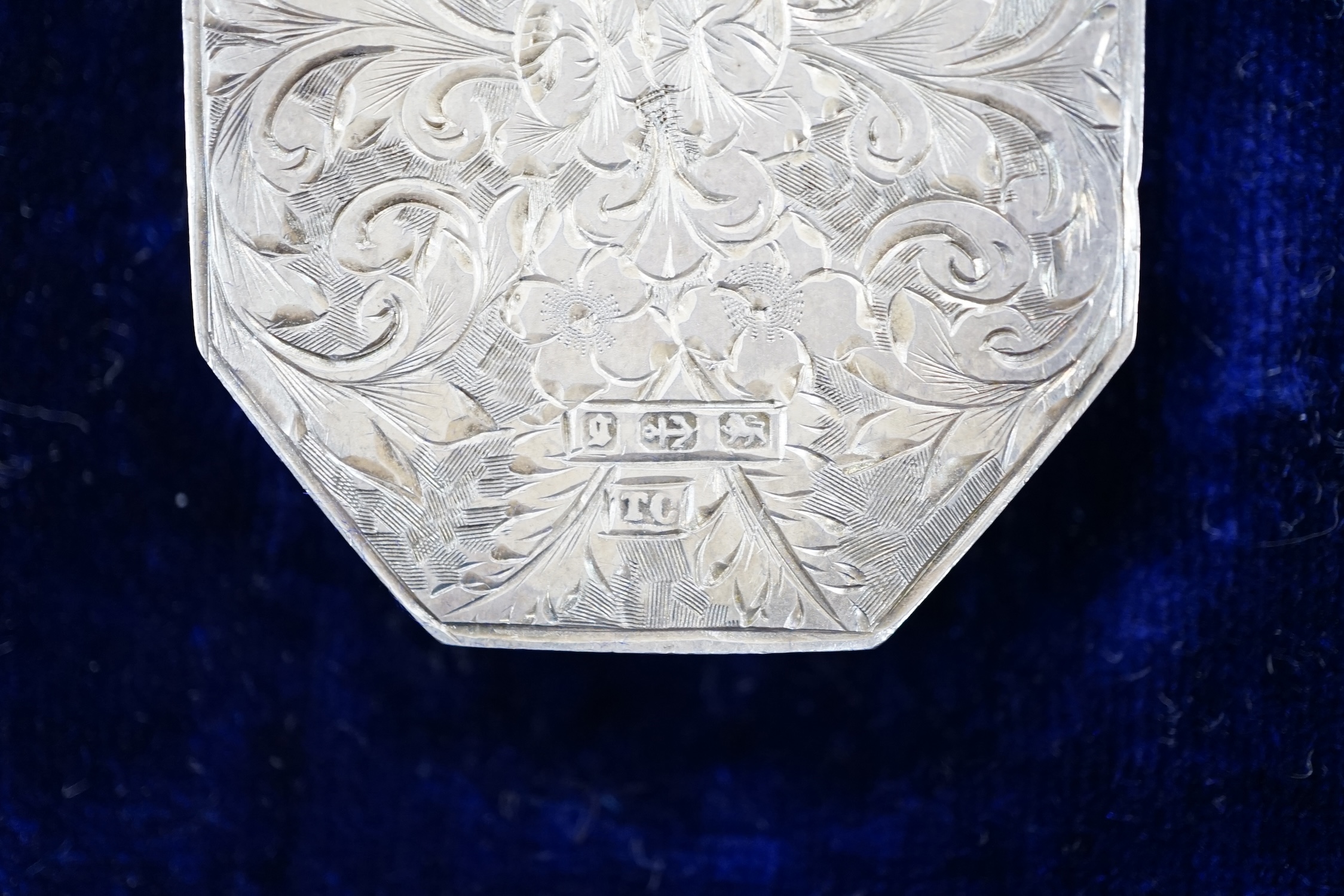 A Victorian silver octagonal locket with engraved aesthetic decoration, Birmingham, 1881, 43mm, on a - Image 4 of 4