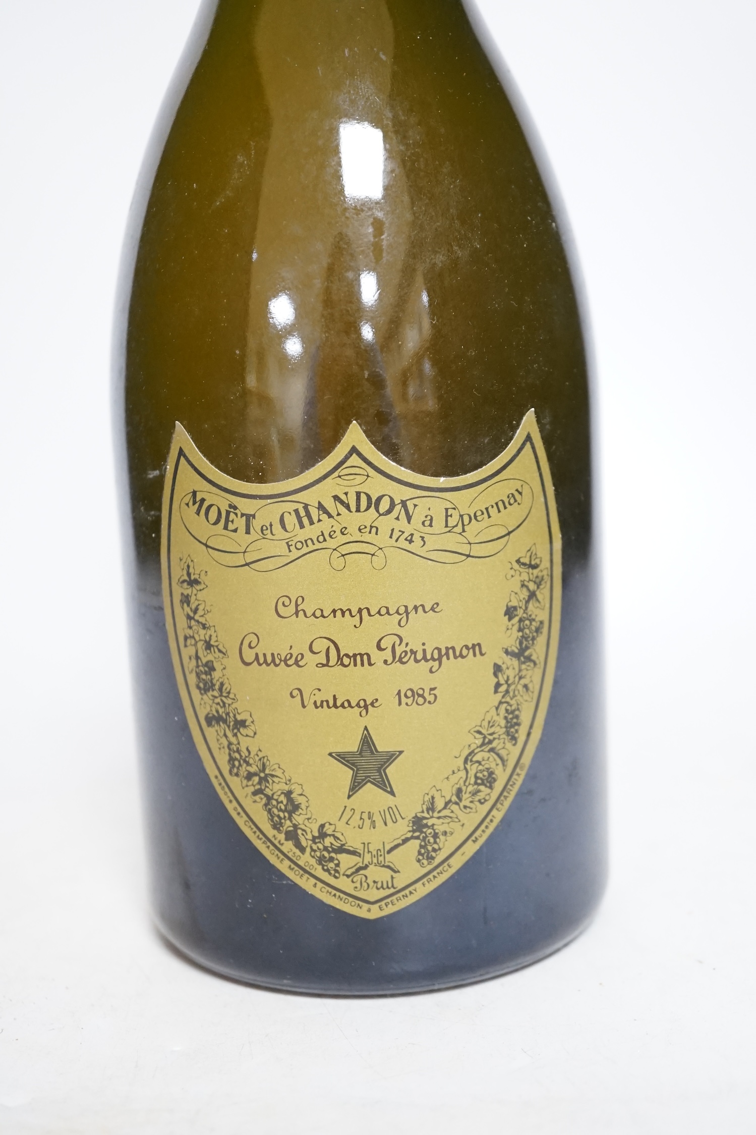 A boxed bottle of Moët et Chandon Dom Perignon 1985 champagne - Image 2 of 2