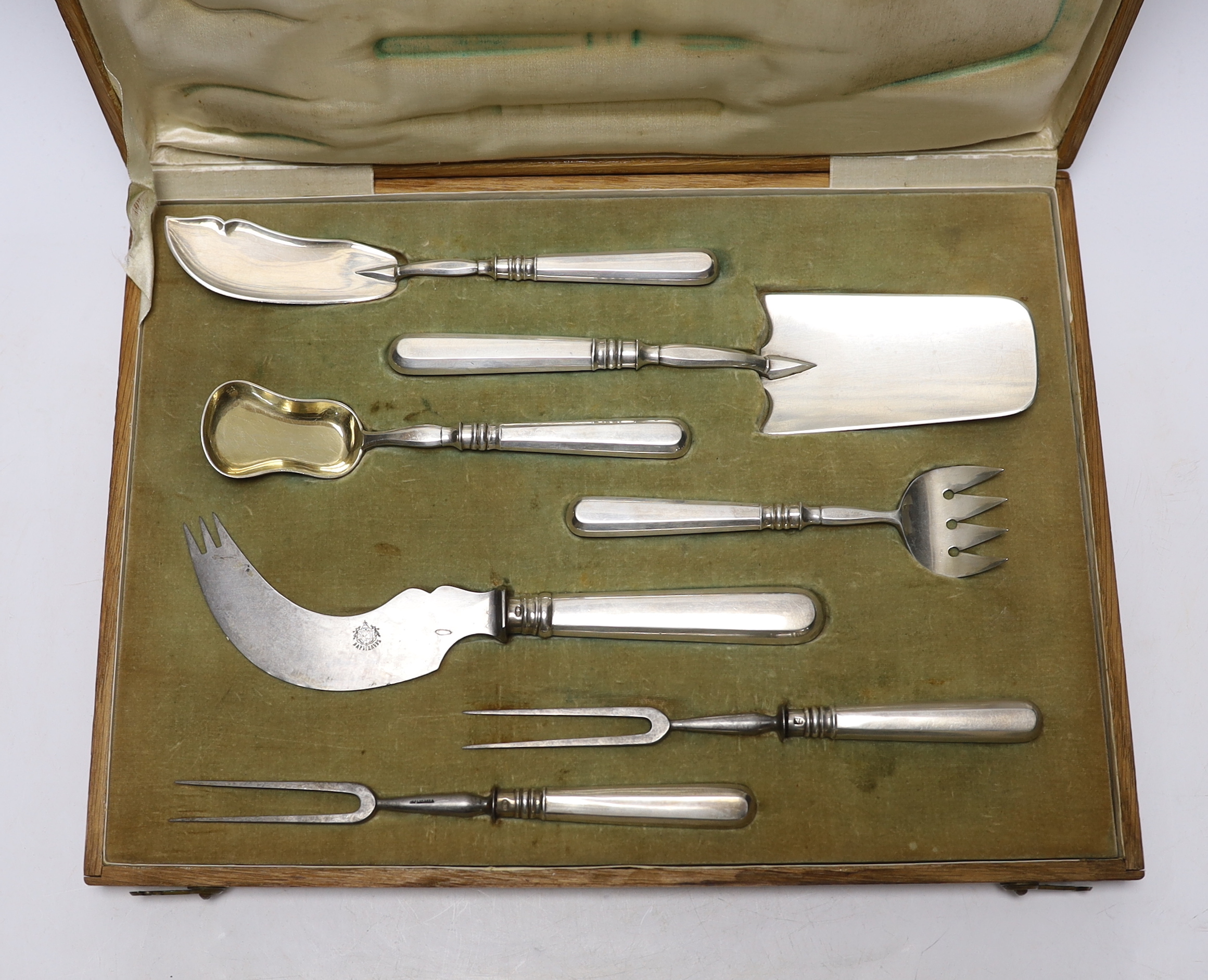 An early 20th century Russian 84 zolotnik seven piece serving set, by Ivan Morozov, largest piece - Image 2 of 2