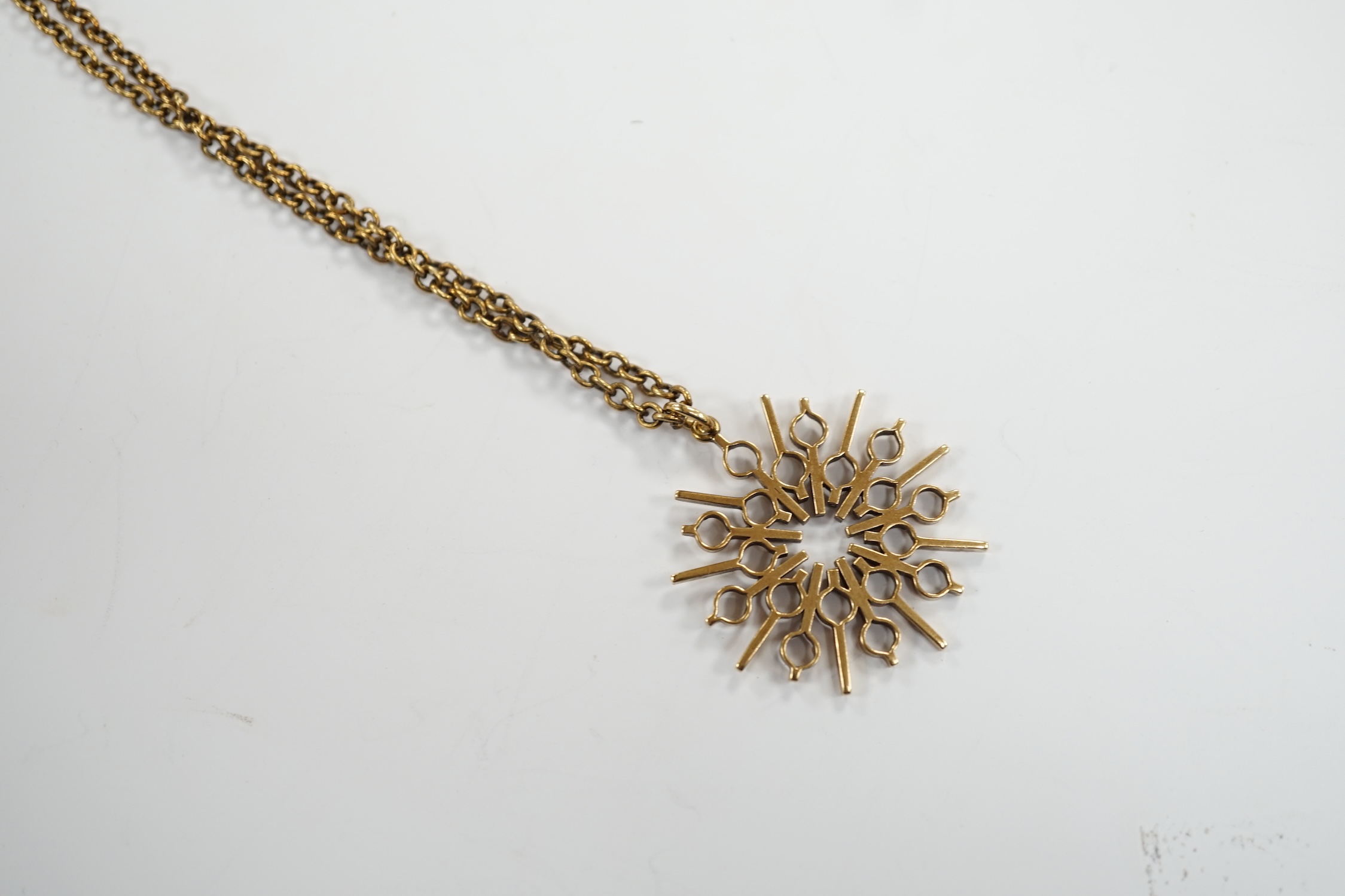 A yellow metal pendant, 37mm, on a 375 chain, 52cm, gross weight 17.8 grams. - Image 4 of 4