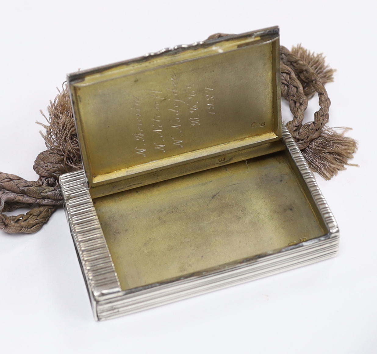 An early 20th century Russian 84 zolotnik cigarette case/vesta, 98mm, gross weight 5.8oz, with - Image 2 of 4