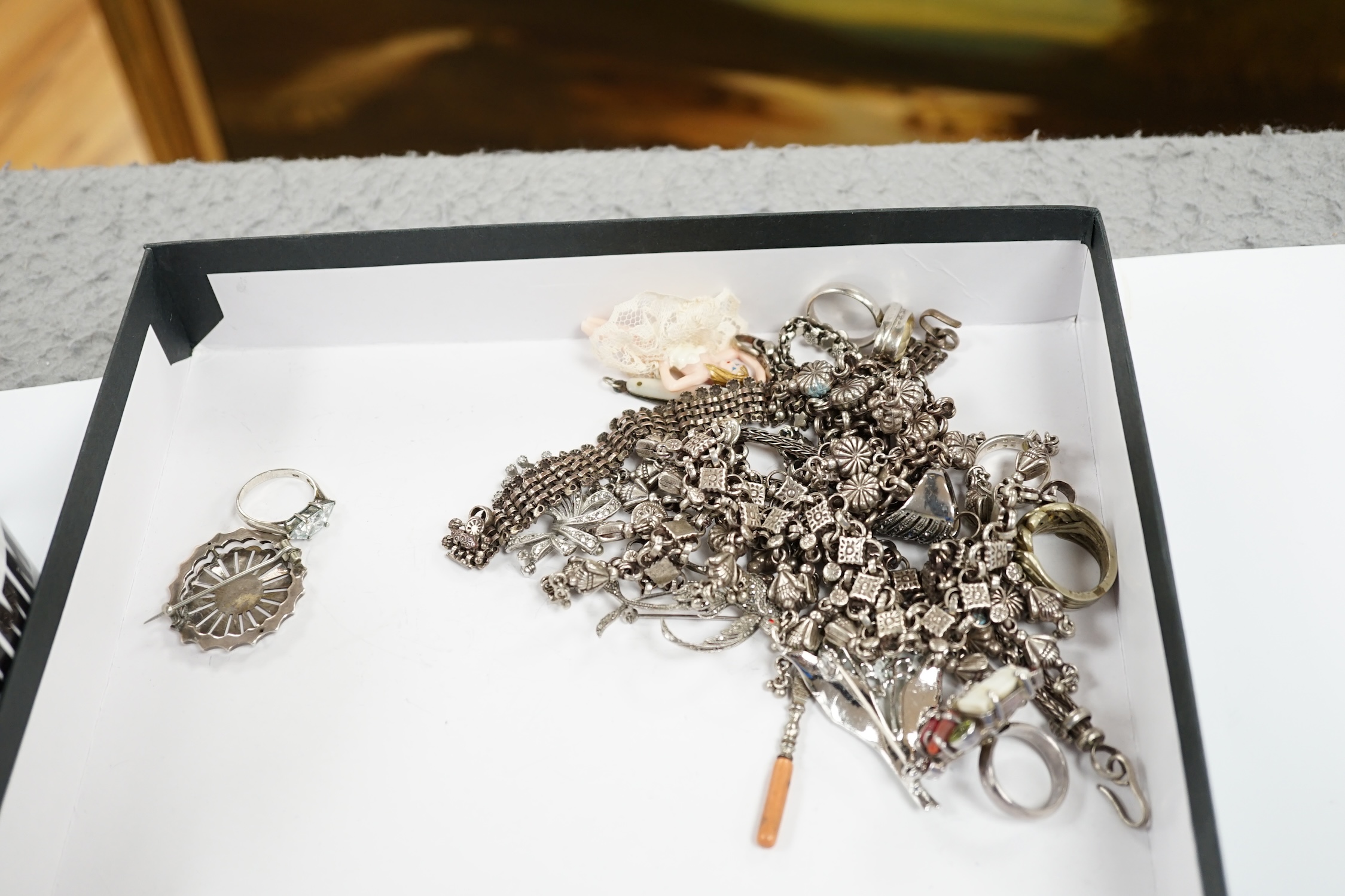 A collection of white metal and mixed costume jewellery, including bracelets, necklaces, bangles etc - Image 6 of 6