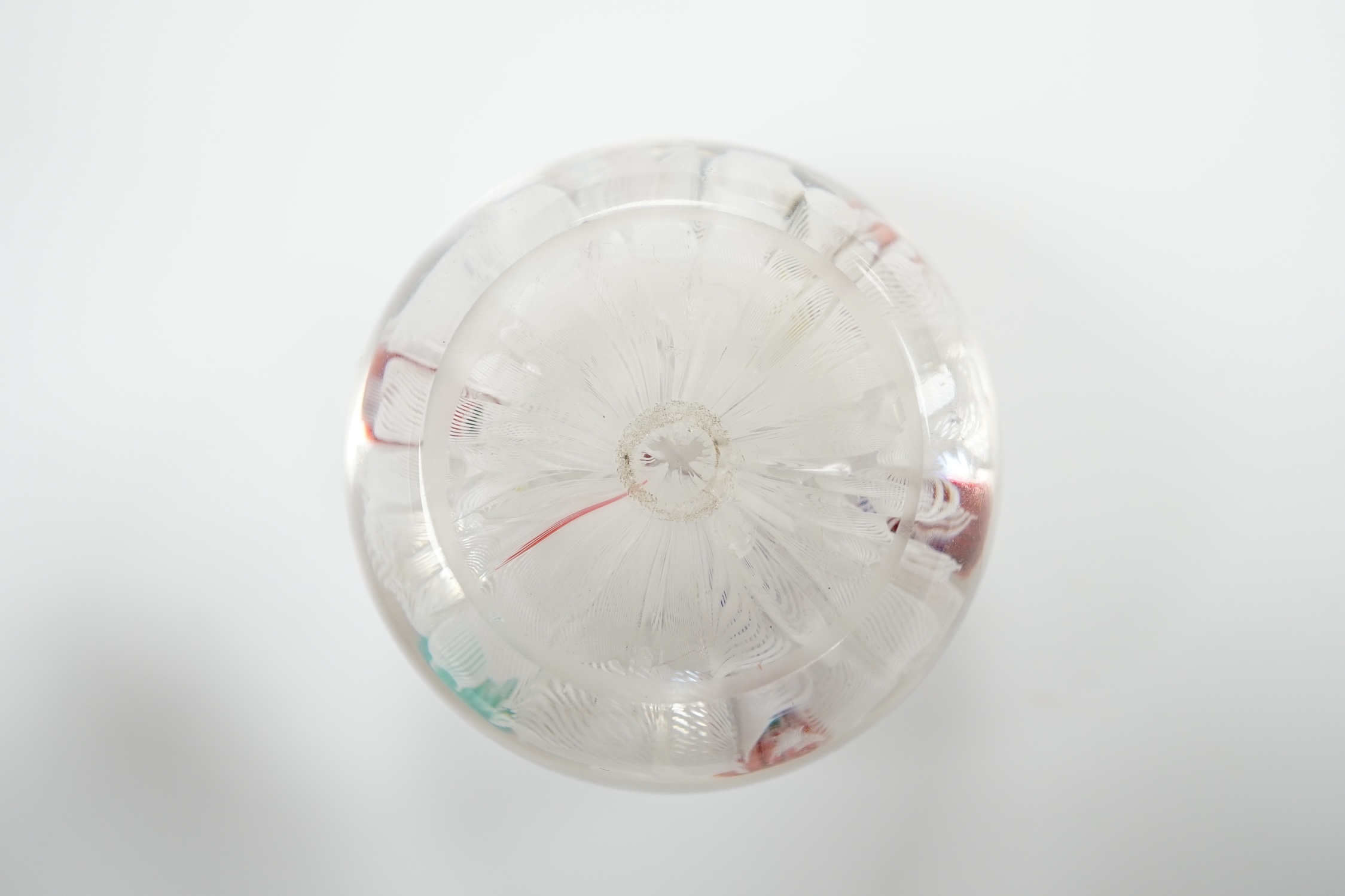 A Baccarat glass upset muslin paperweight, 6cm in diameter - Image 3 of 3