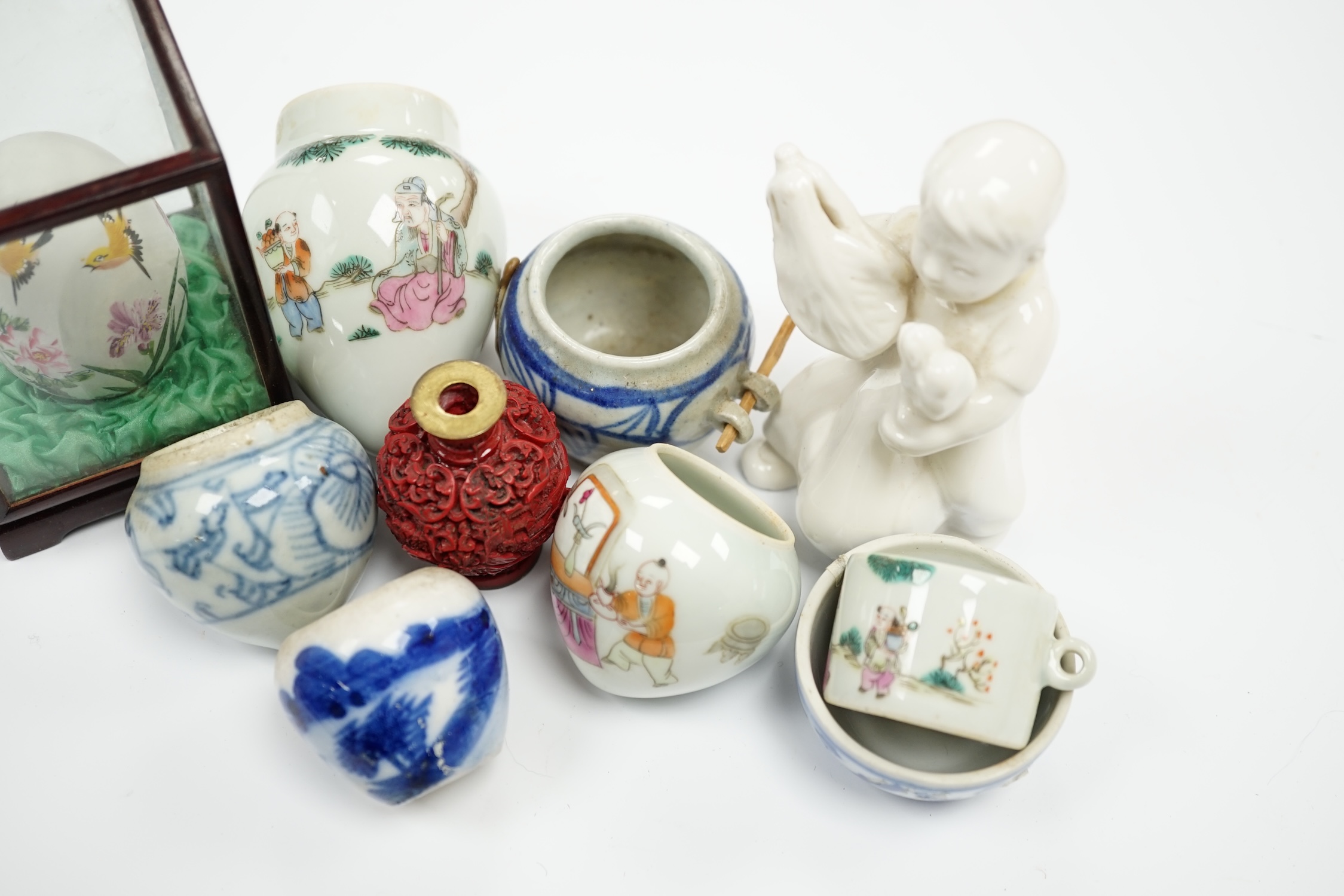 A group of small Chinese bowls, a blanc de chine figure, a cinnabar lacquer miniature vase, etc. - Image 5 of 5