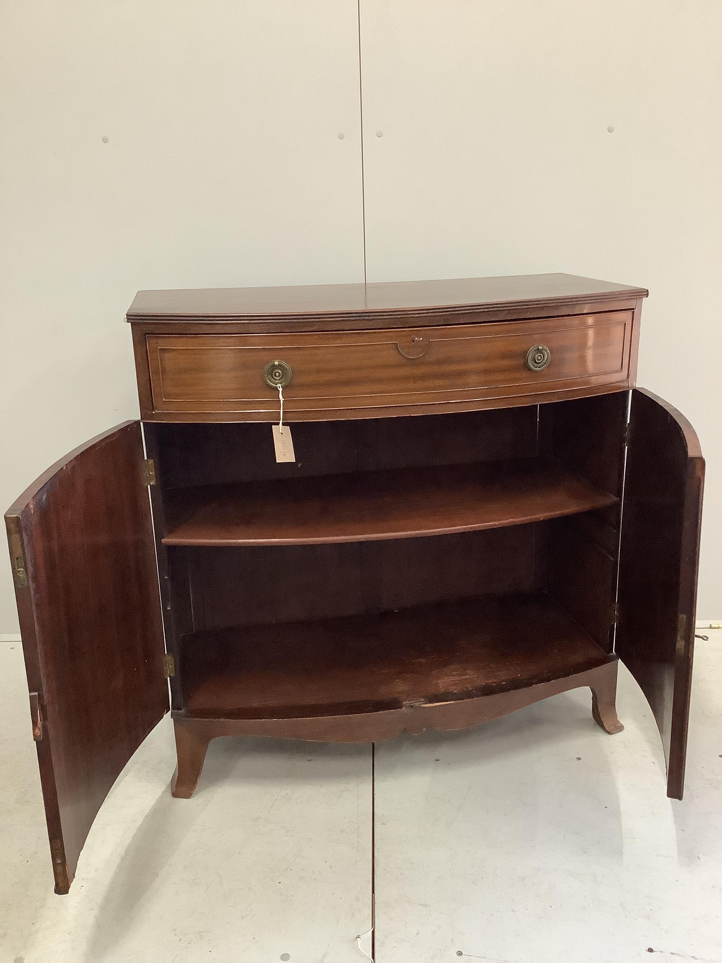 An Edwardian mahogany bowfront side cabinet, width 100cm, depth 49cm, height 100cm - Image 2 of 2