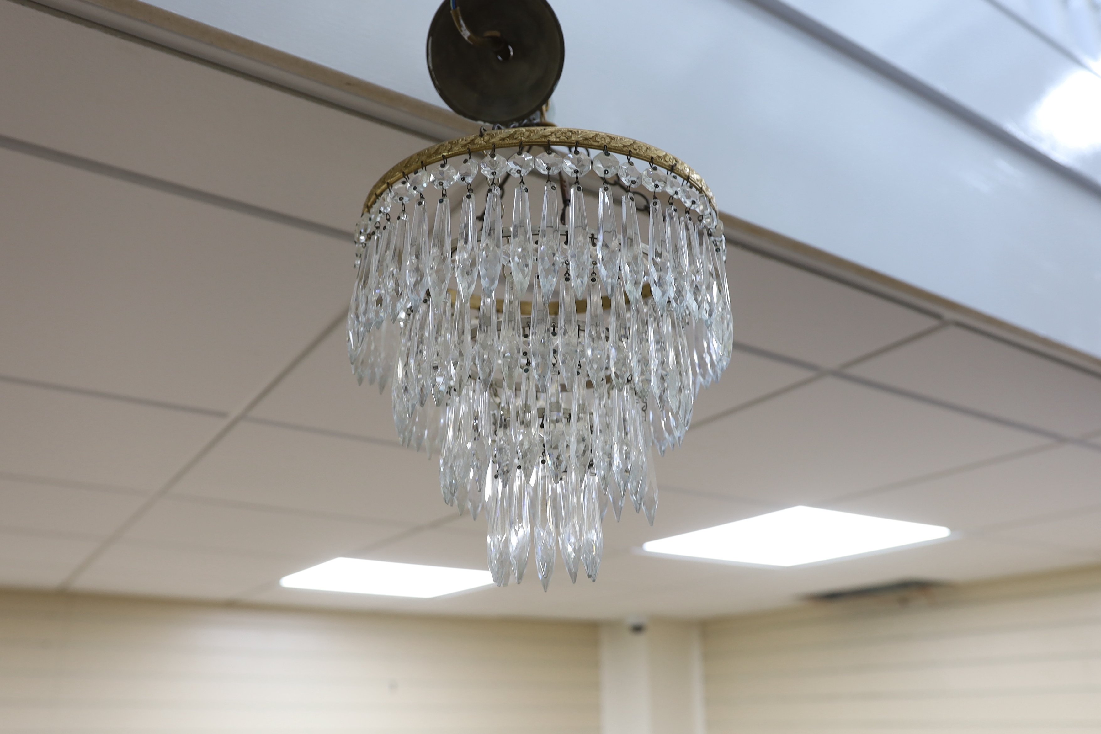 A pair of cut glass four tier chandeliers, 35cm long - Image 4 of 5