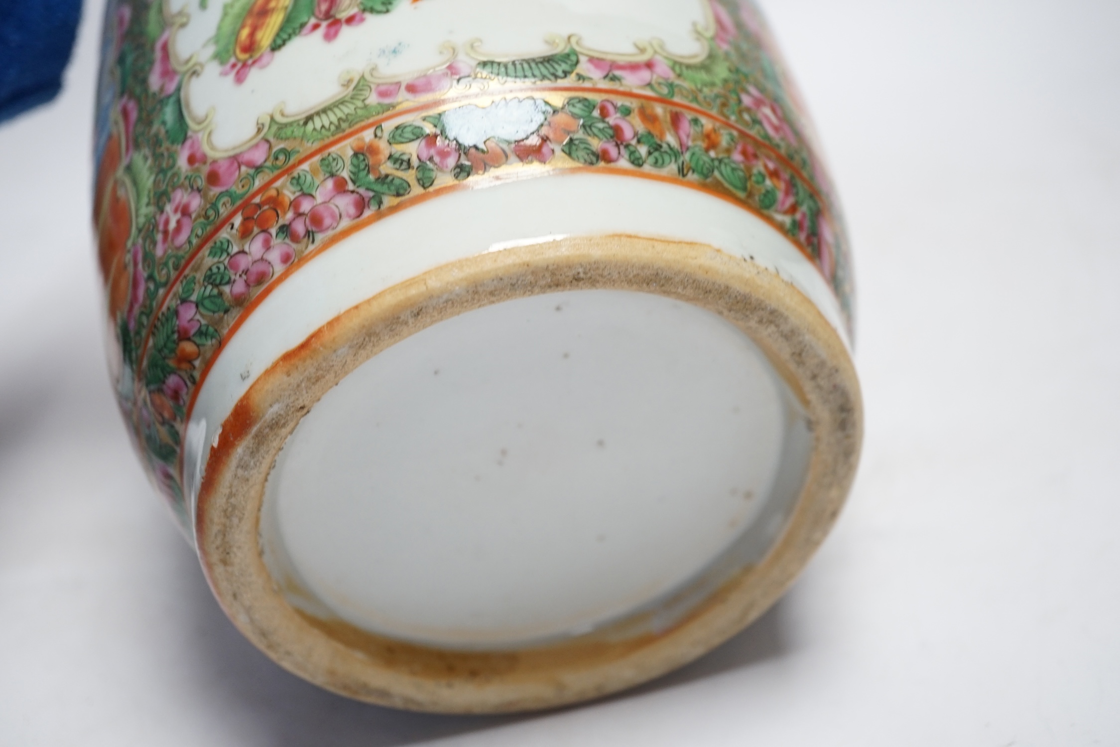 A 19th century Chinese famille rose vase, 36.5cm - Image 5 of 5