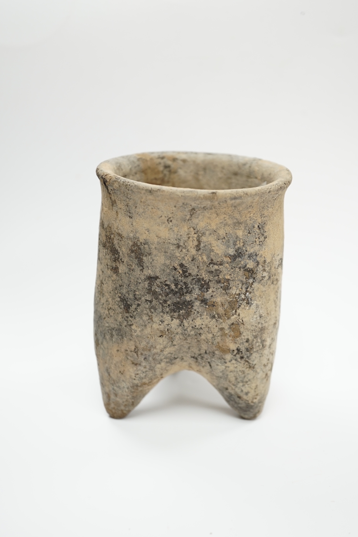 A Chinese neolithic pottery tripod vessel, 11.5cm tall - Image 3 of 3