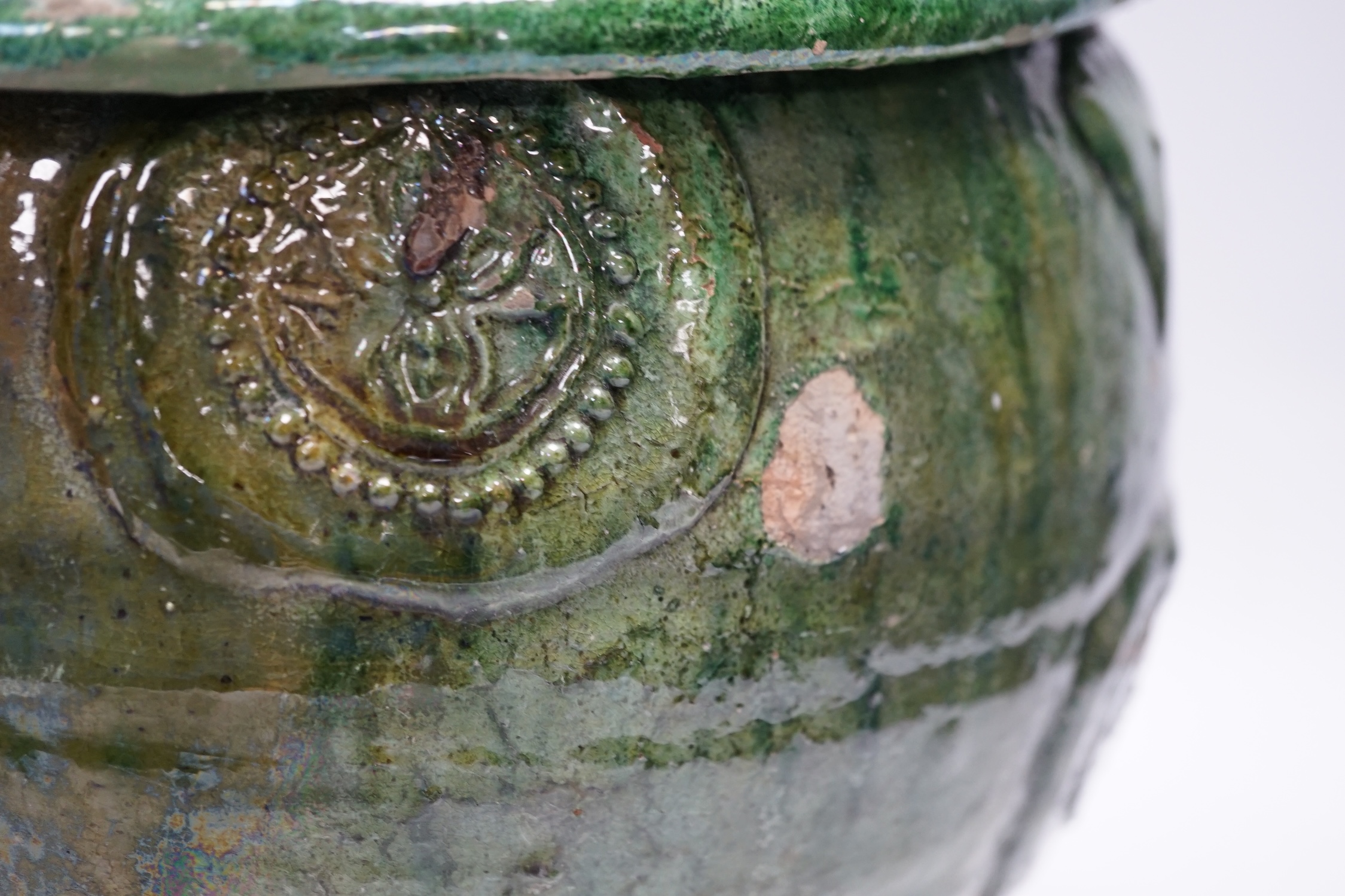 A Chinese Buddhist green glazed jar and cover, Song-Yuan dynasty, 33cm - Image 4 of 6