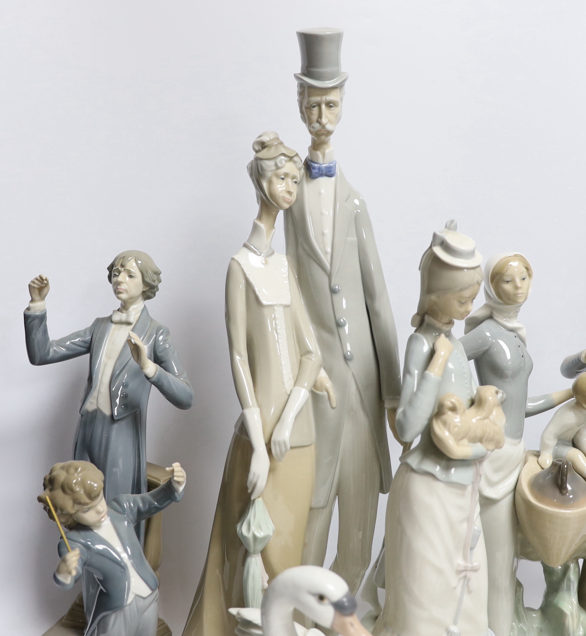 A collection of various Lladro figures including composers, swans, etc. tallest 50cm - Image 5 of 6