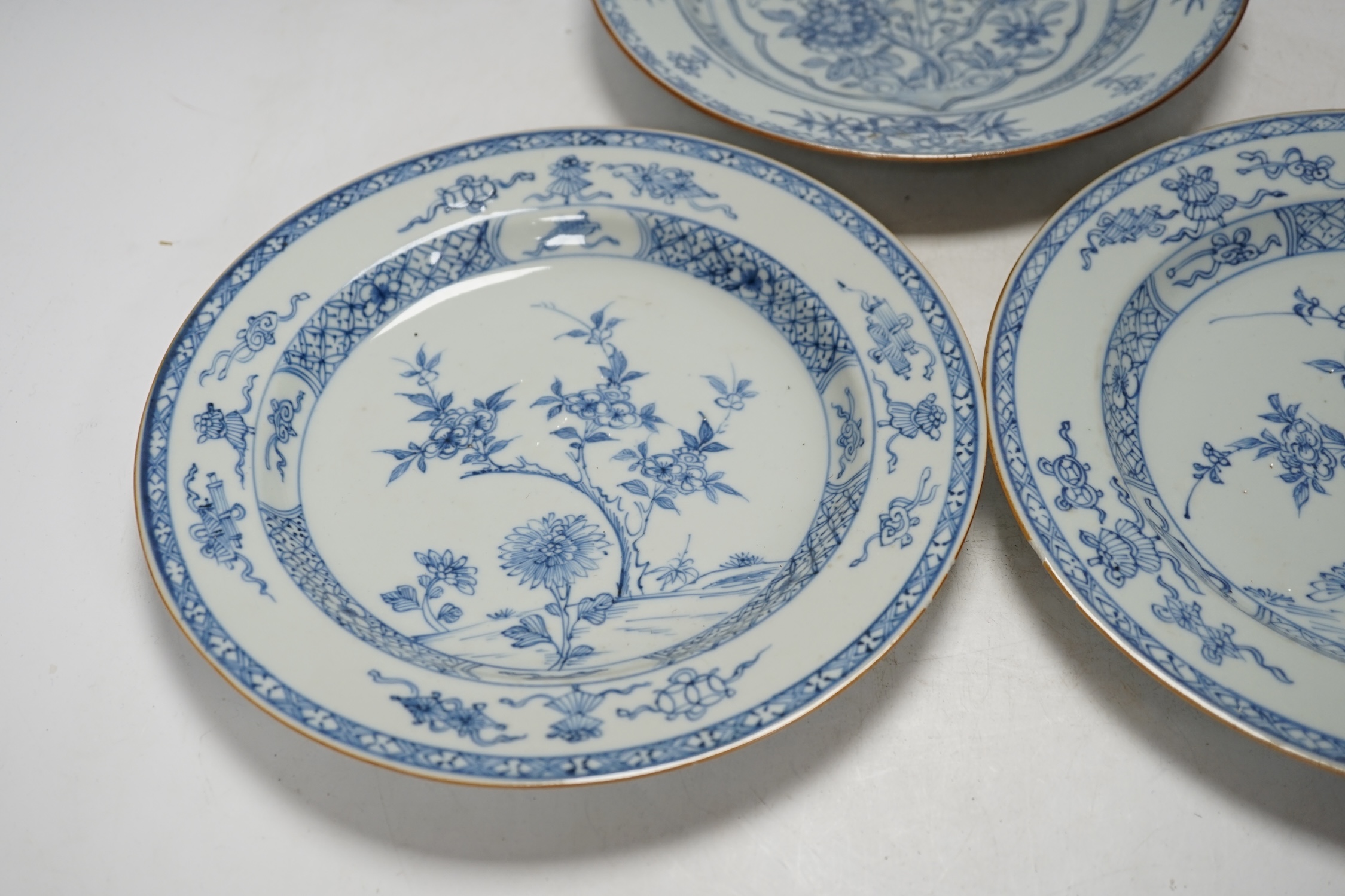 Three Chinese blue and white plates, Yongzheng-Qianlong, 23cm diameter - Image 3 of 5