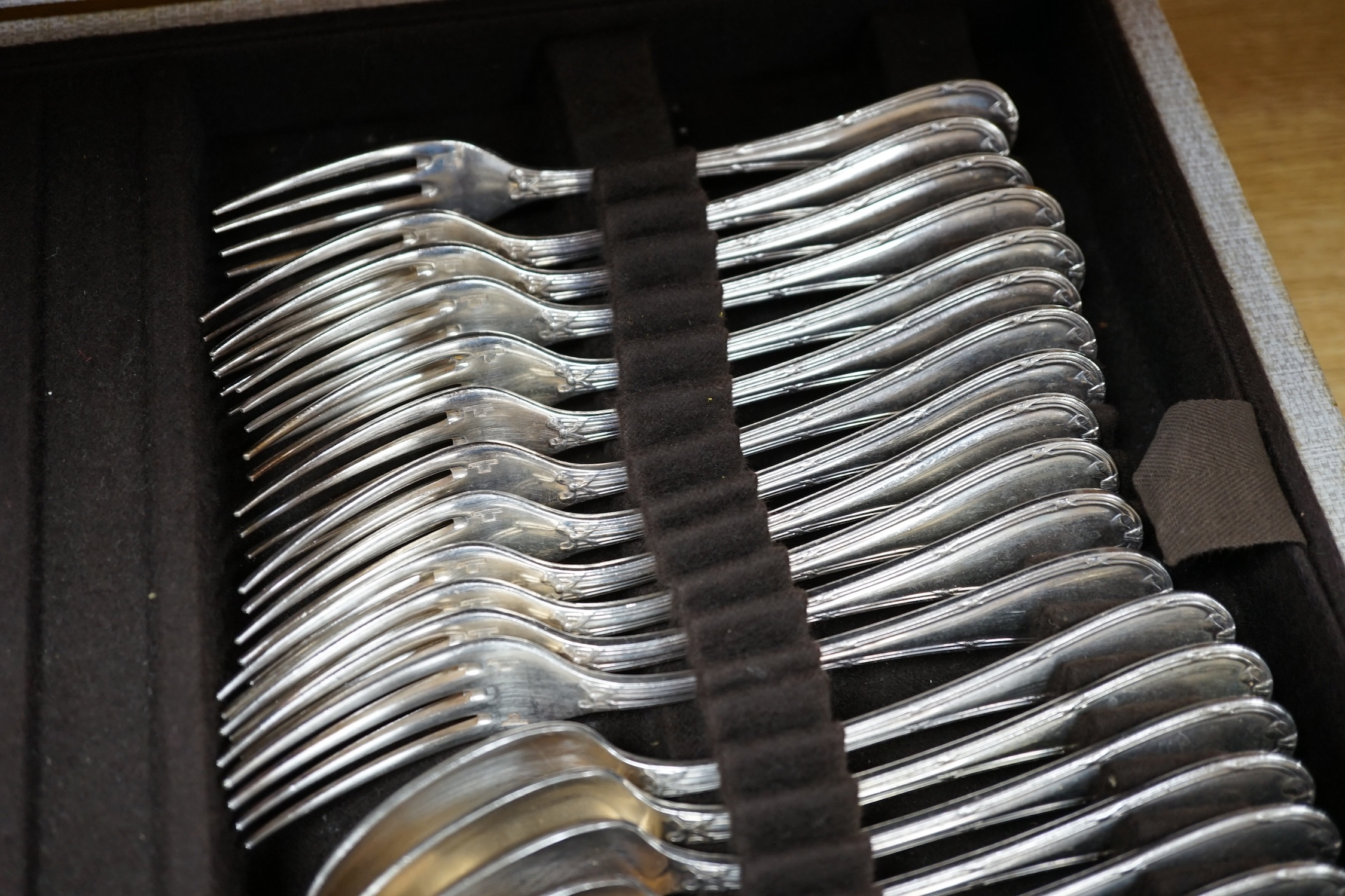 A cased canteen of French Christofle silver plated bow pattern cutlery, a twelve piece setting - Image 3 of 5