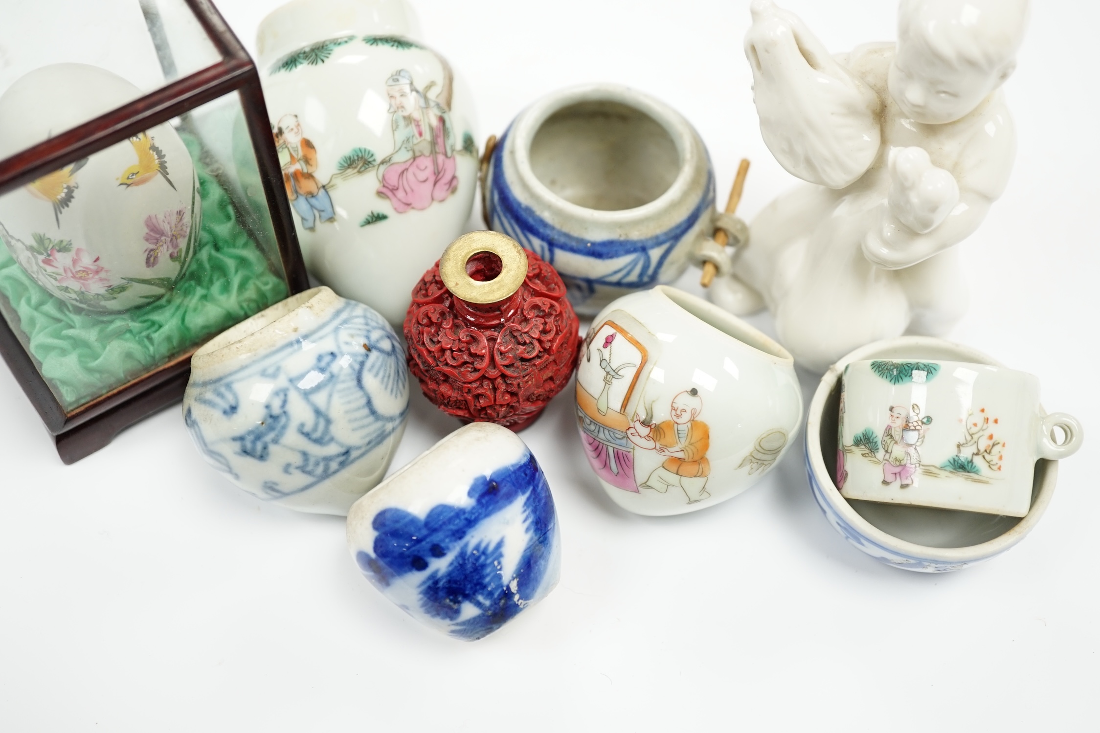 A group of small Chinese bowls, a blanc de chine figure, a cinnabar lacquer miniature vase, etc. - Image 3 of 5