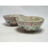 A pair of Chinese Swatow bowls, late 16th century, 19.5cm diameter