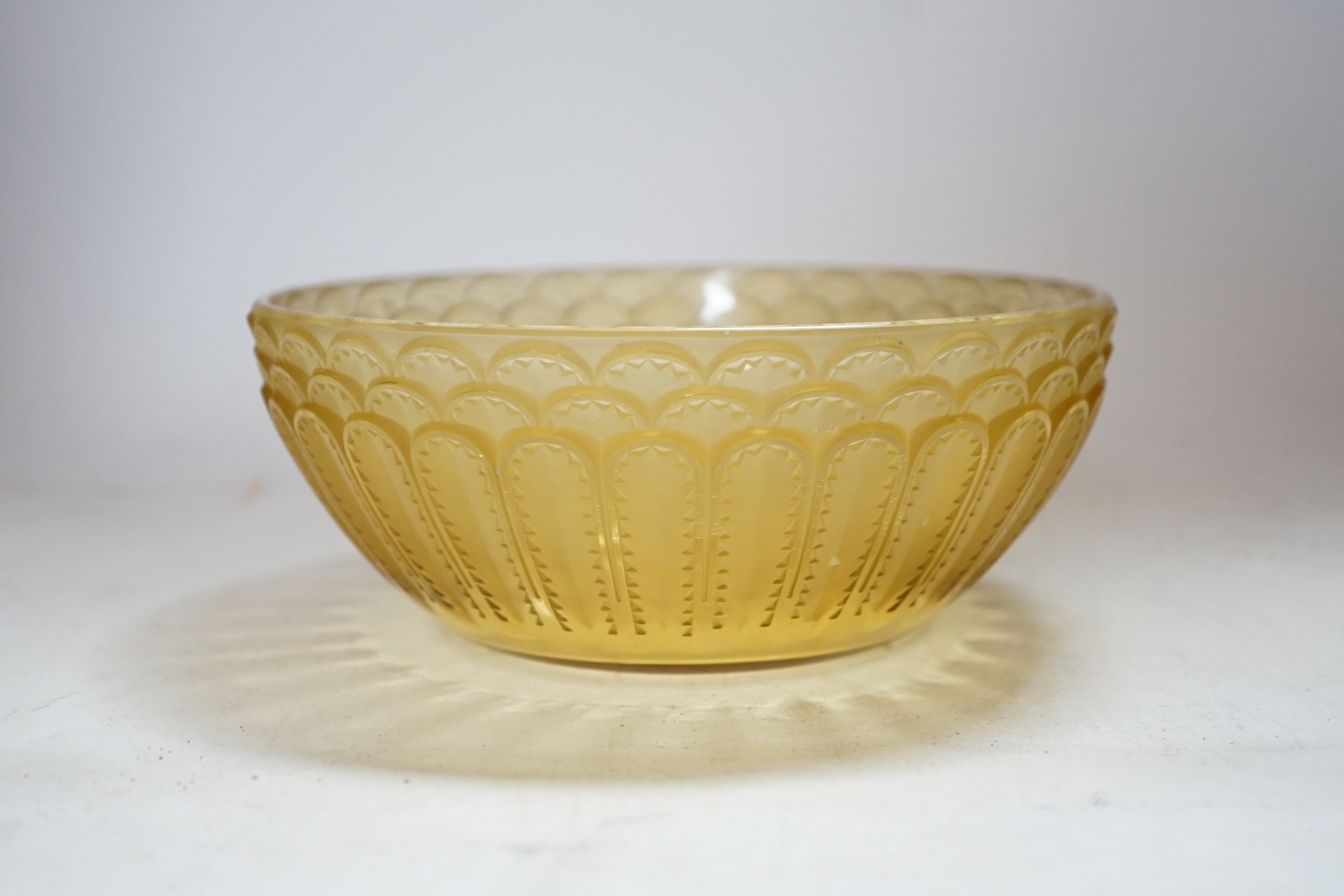 An R. Lalique 'Jaffa' amber glass bowl, 19cm diameter - Image 2 of 4