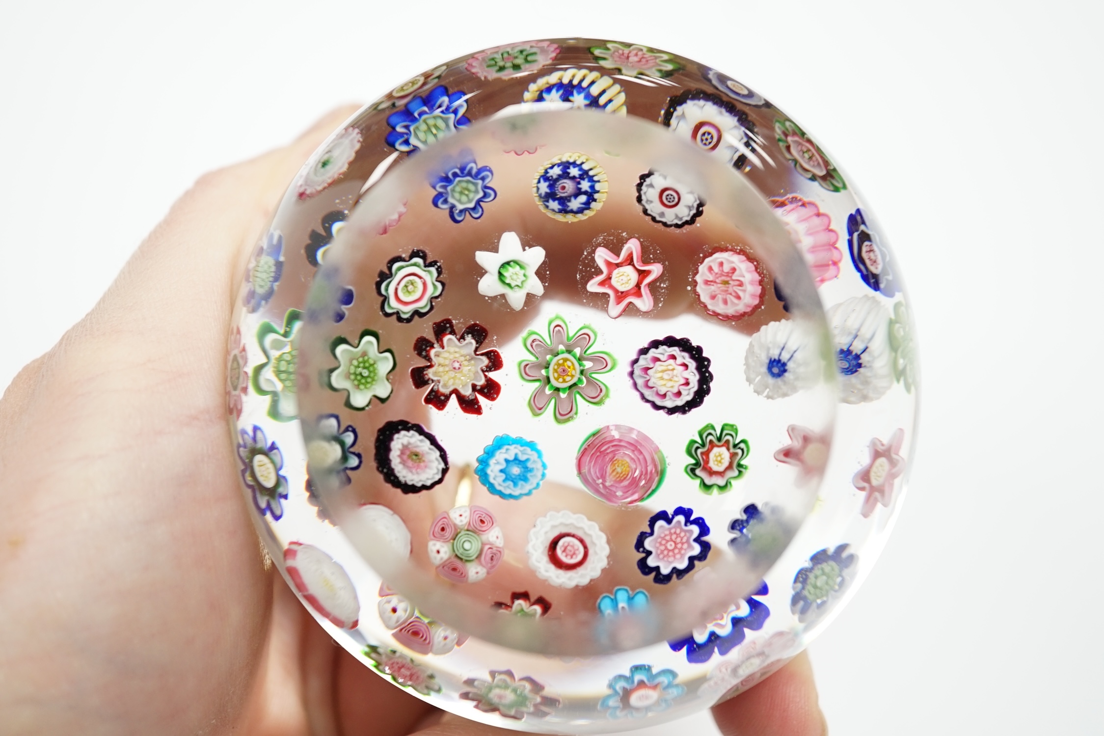 A Clichy glass roses paperweight, 8cm in diameter - Image 4 of 4